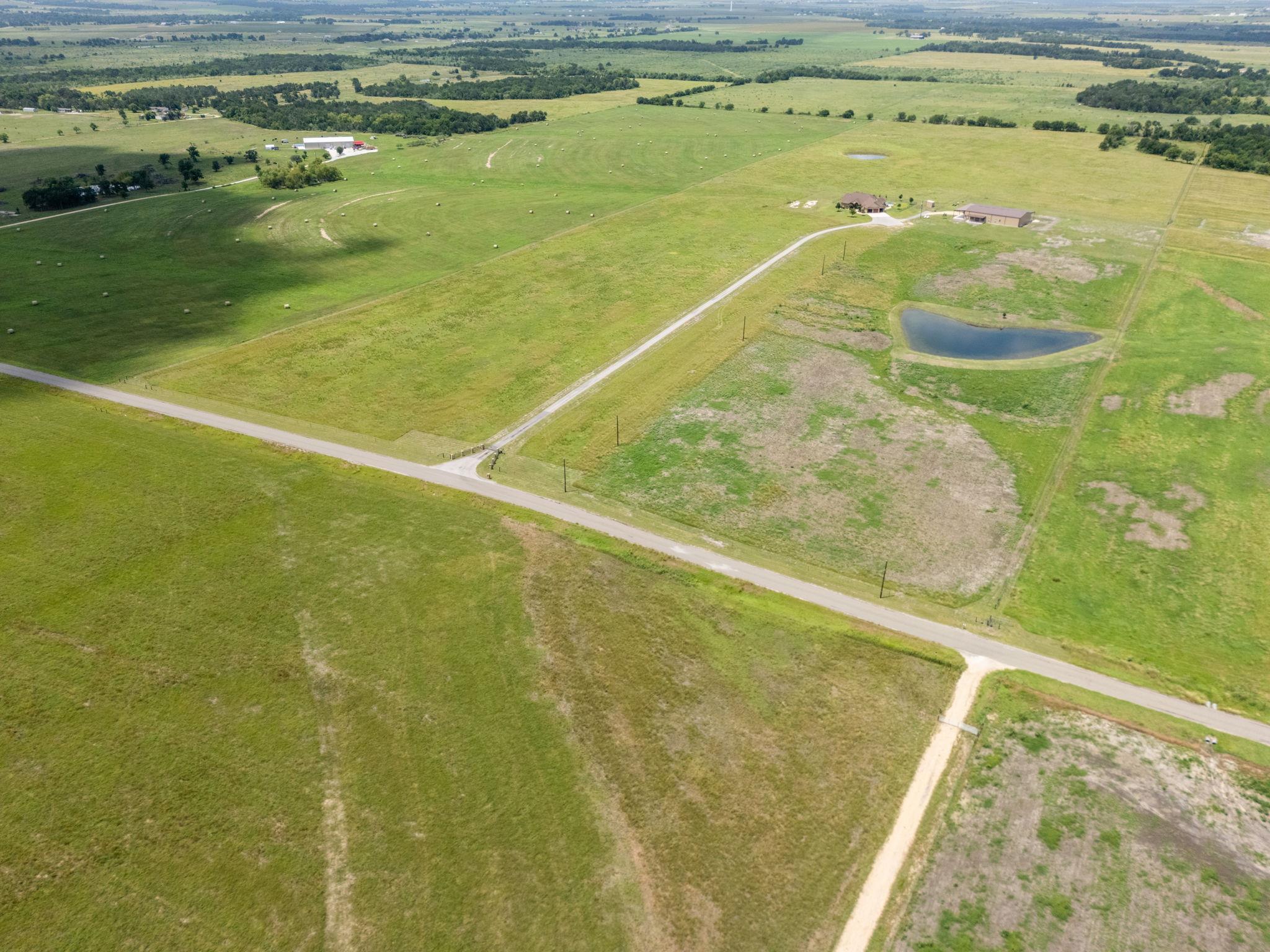 2650 COUNTY ROAD 450, Thrall, TX 76578