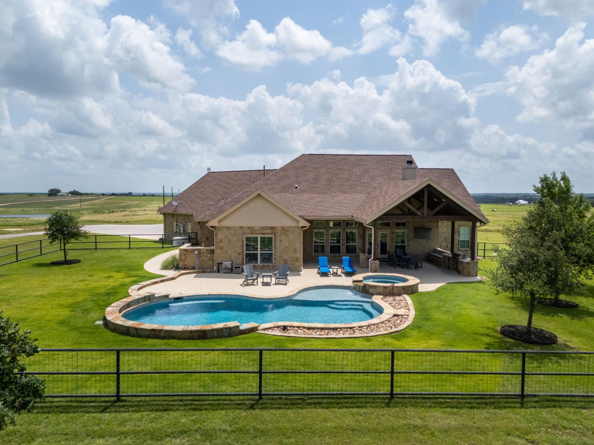 2650 COUNTY ROAD 450, Thrall, TX 76578