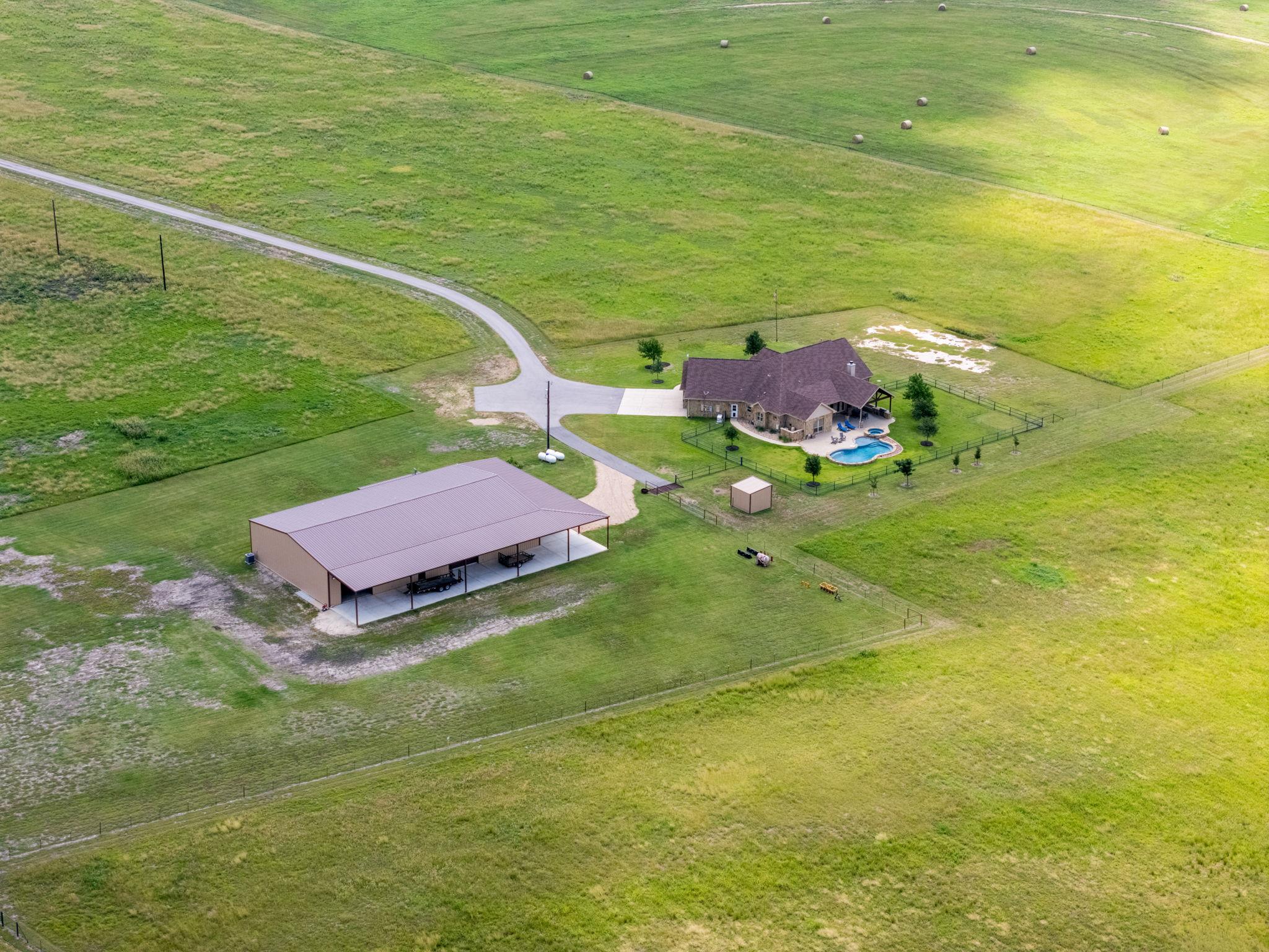 2650 COUNTY ROAD 450, Thrall, TX 76578