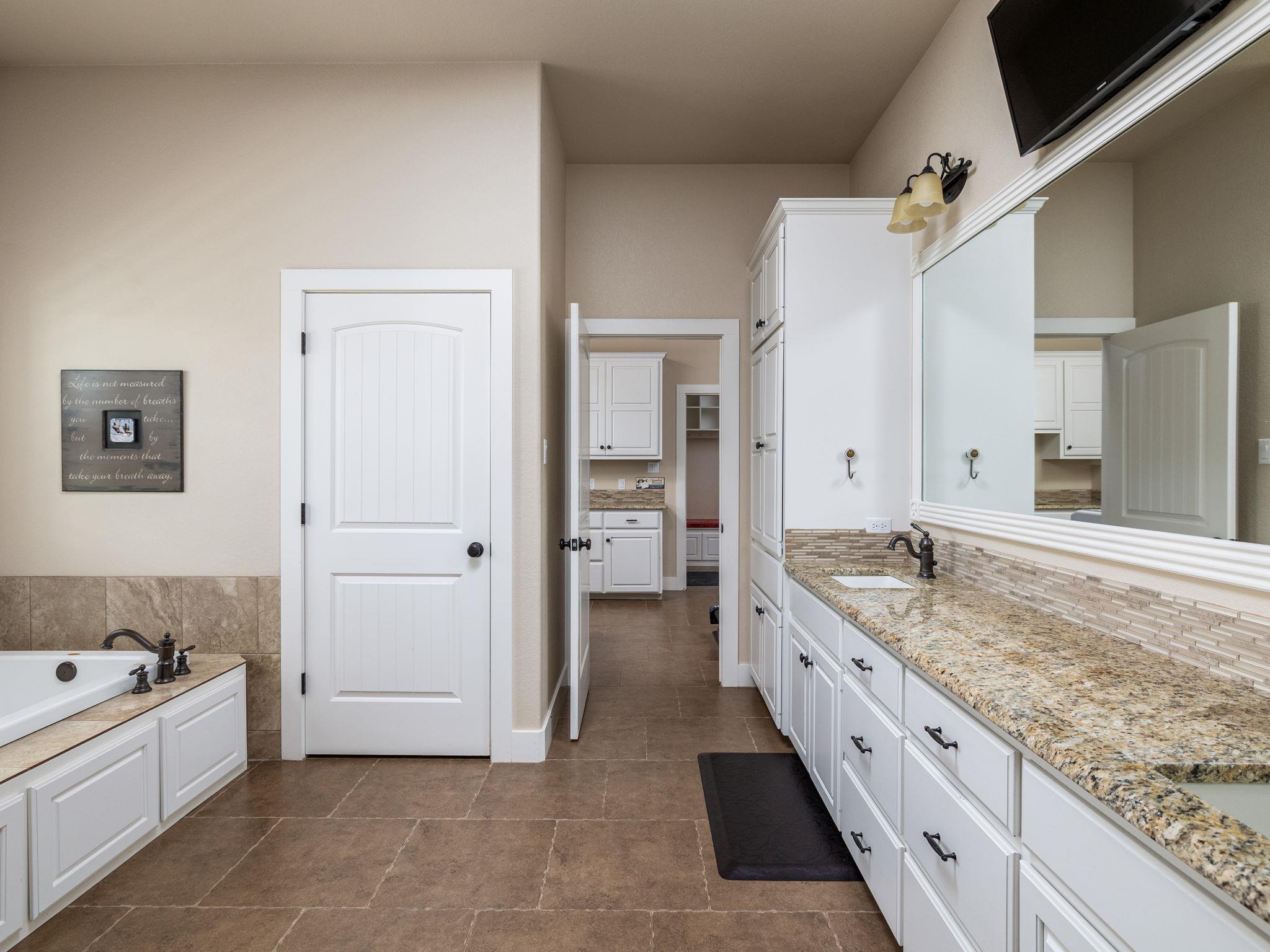 2650 COUNTY ROAD 450, Thrall, TX 76578