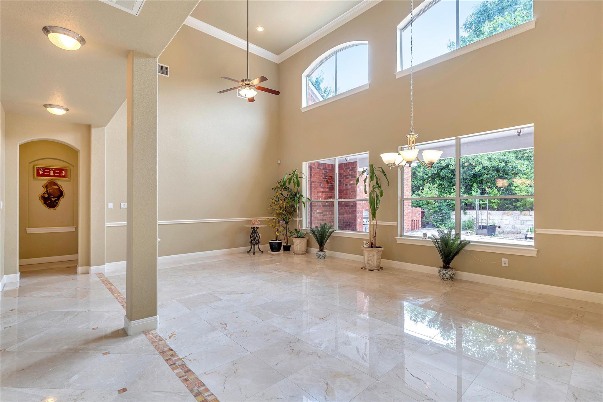 222 Vailco Ln, Austin, TX 78738