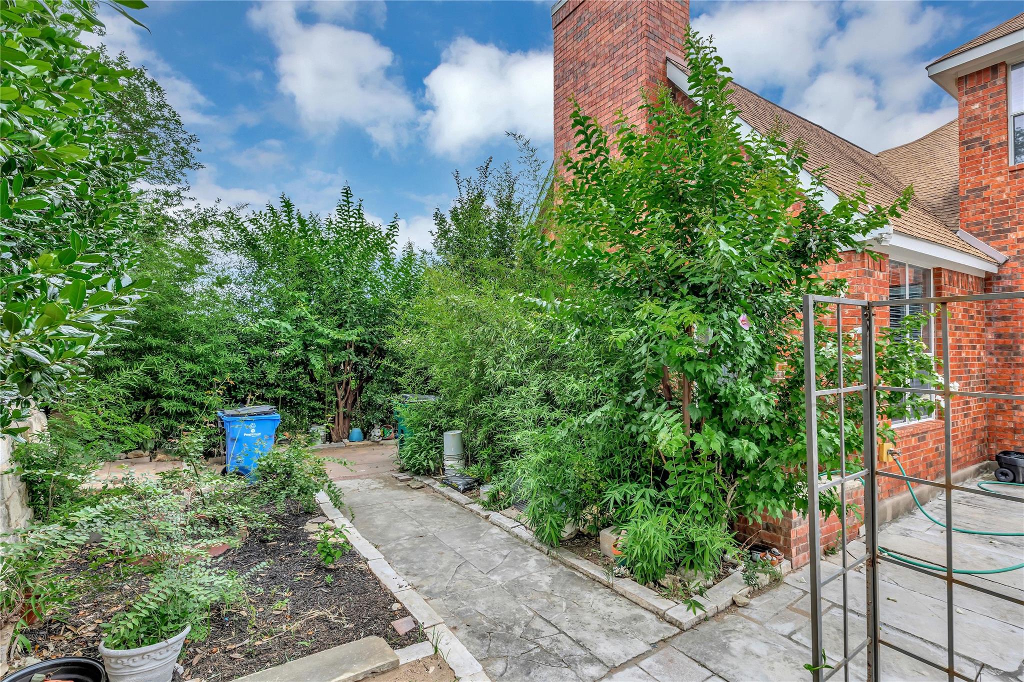 222 Vailco Ln, Austin, TX 78738