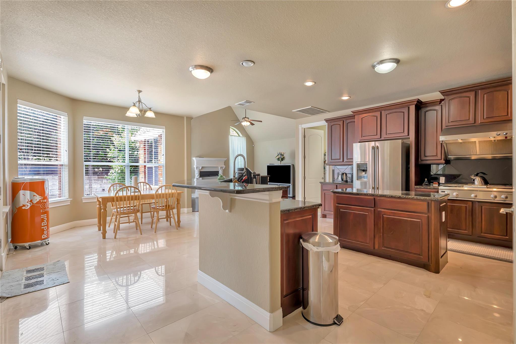 222 Vailco Ln, Austin, TX 78738