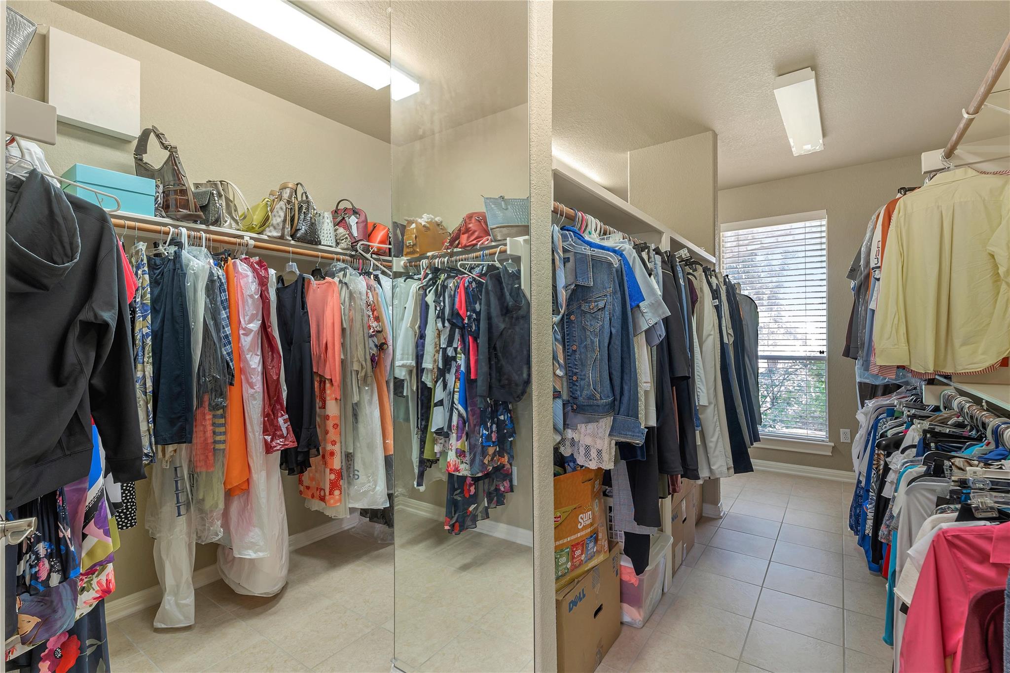 222 Vailco Ln, Austin, TX 78738