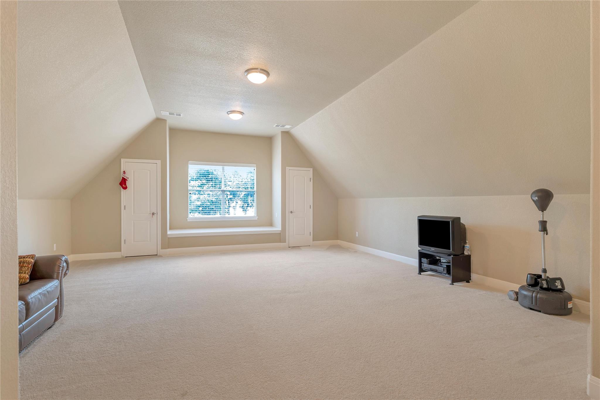 222 Vailco Ln, Austin, TX 78738