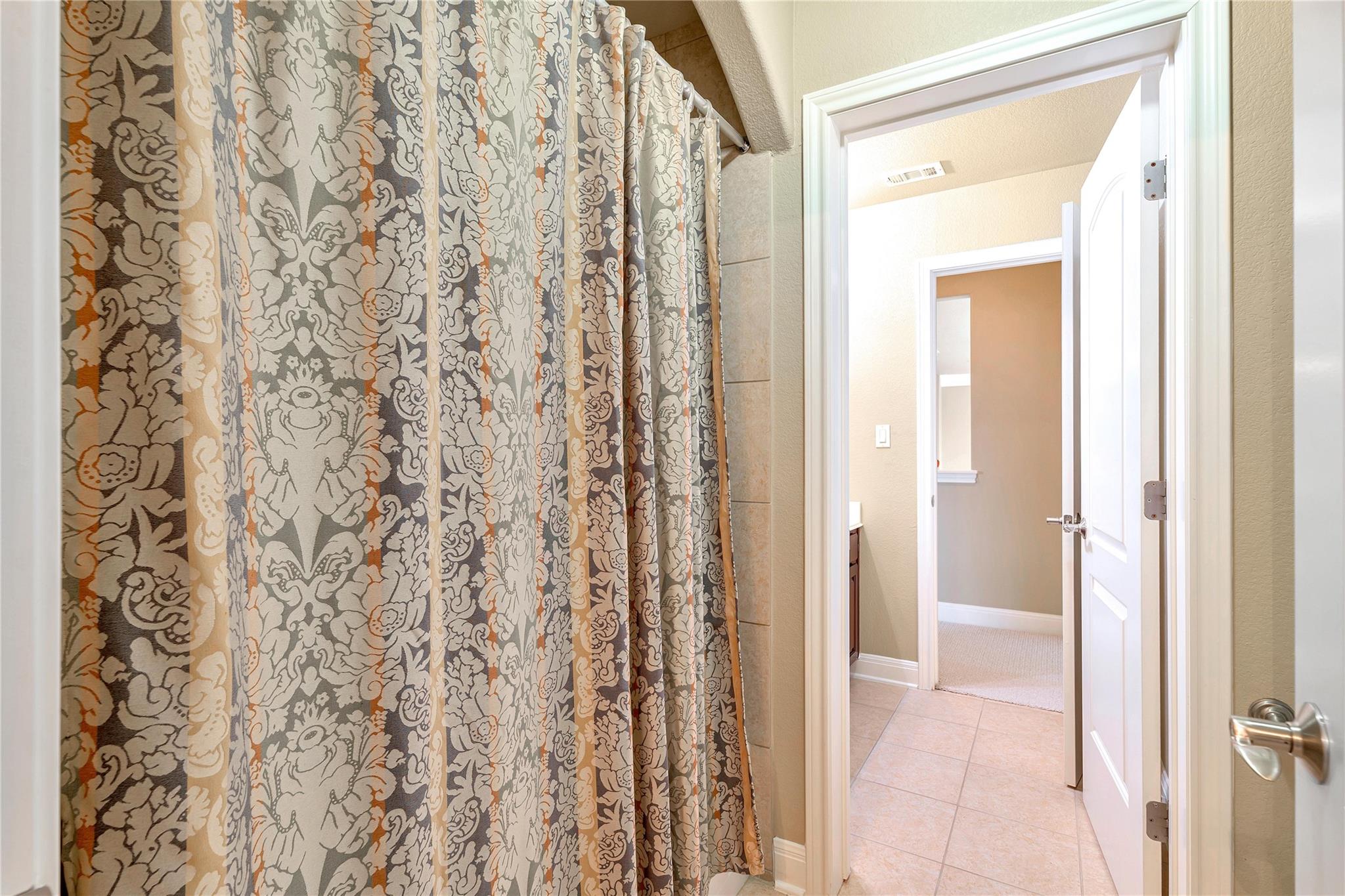 222 Vailco Ln, Austin, TX 78738