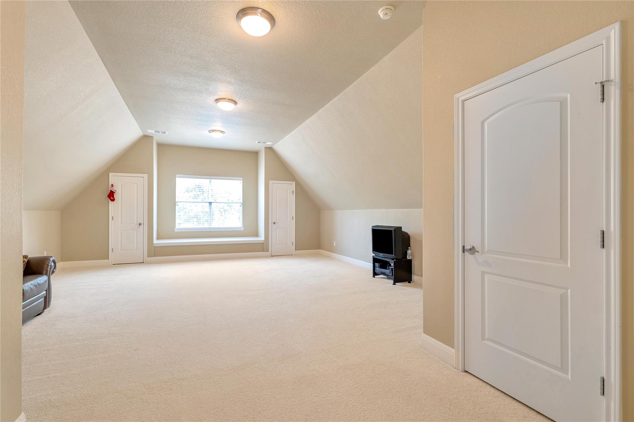 222 Vailco Ln, Austin, TX 78738