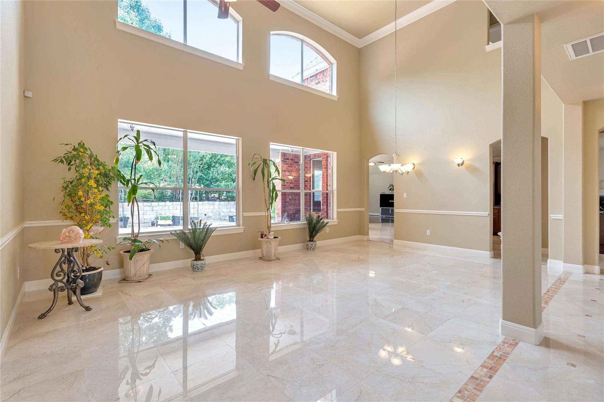 222 Vailco Ln, Austin, TX 78738