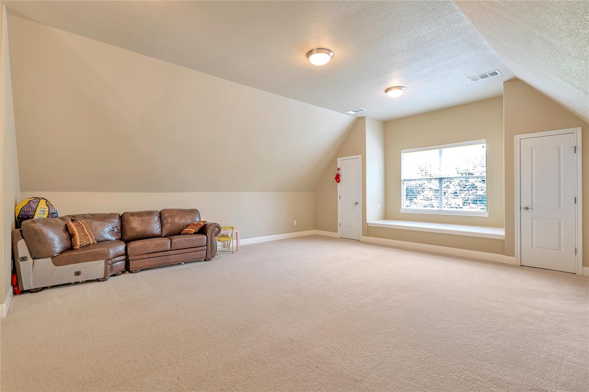 222 Vailco Ln, Austin, TX 78738