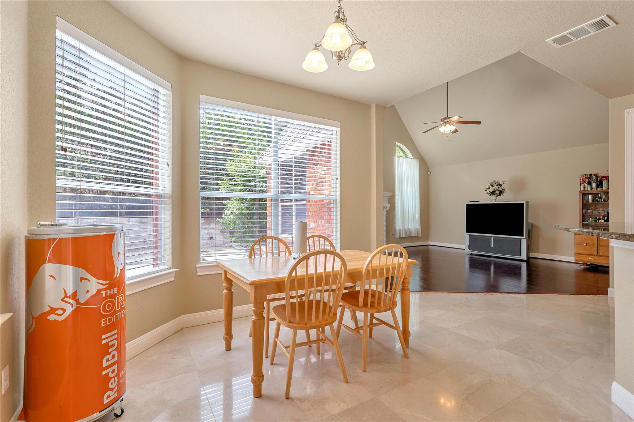222 Vailco Ln, Austin, TX 78738