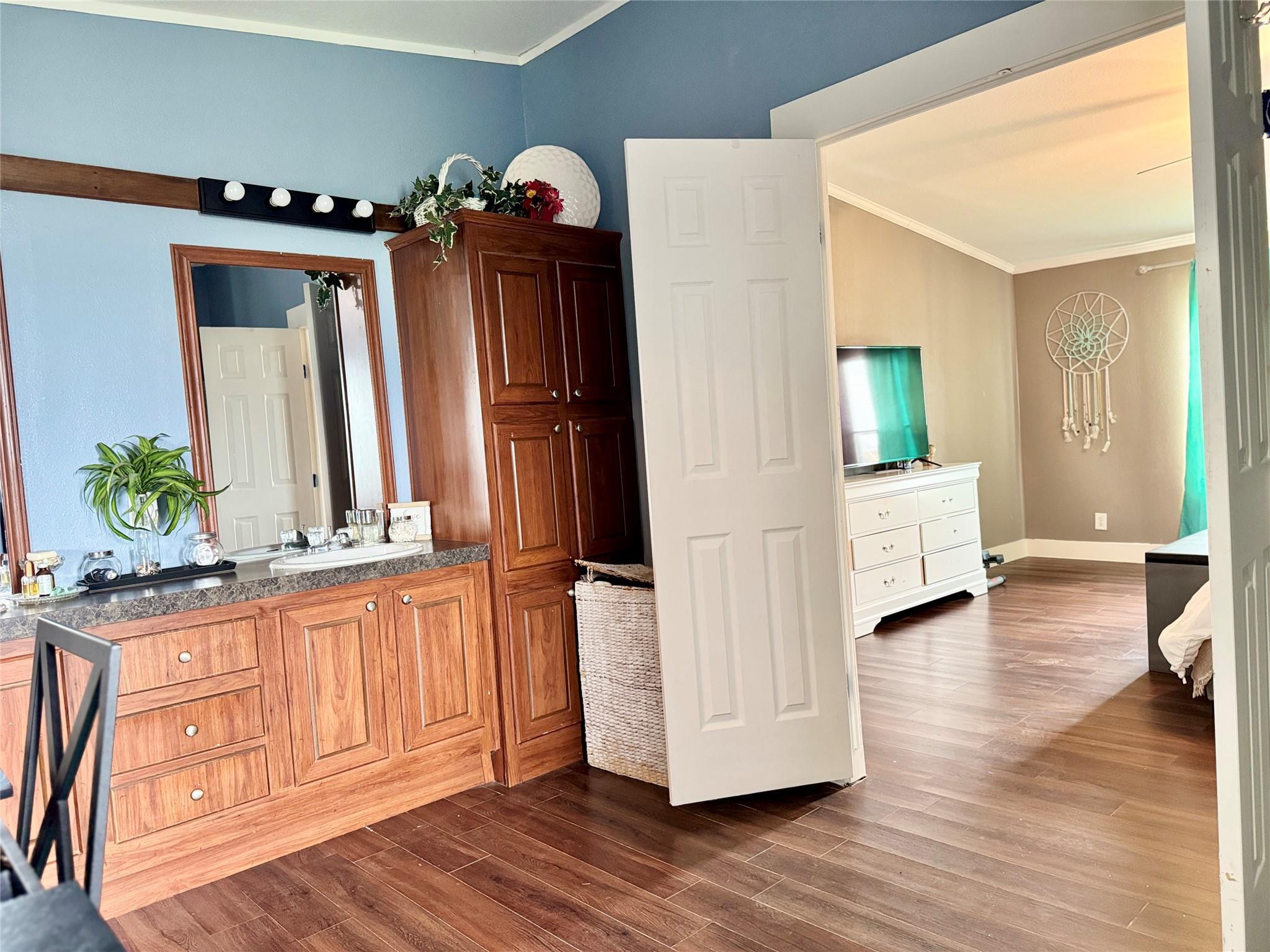 179 Sierra Rosa Dr, Cedar Creek, TX 78612