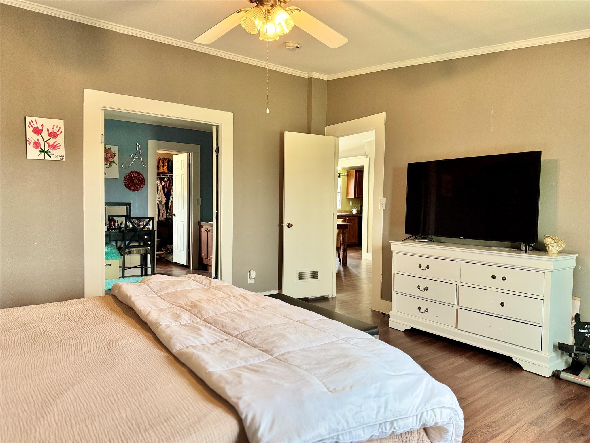 179 Sierra Rosa Dr, Cedar Creek, TX 78612