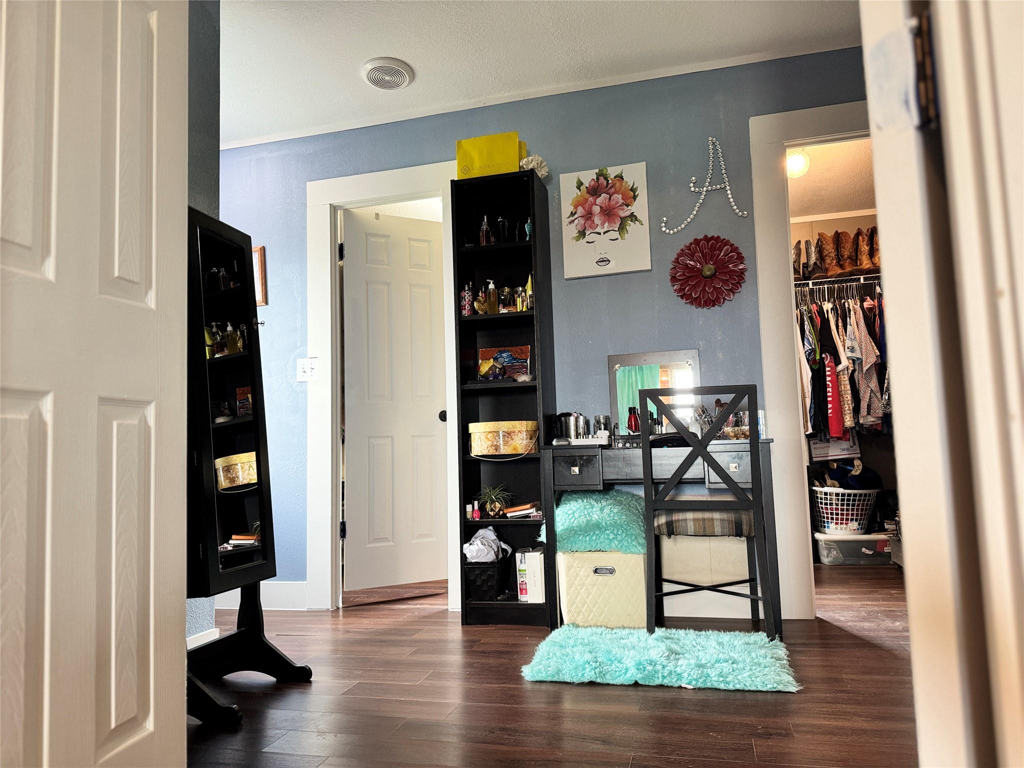 179 Sierra Rosa Dr, Cedar Creek, TX 78612