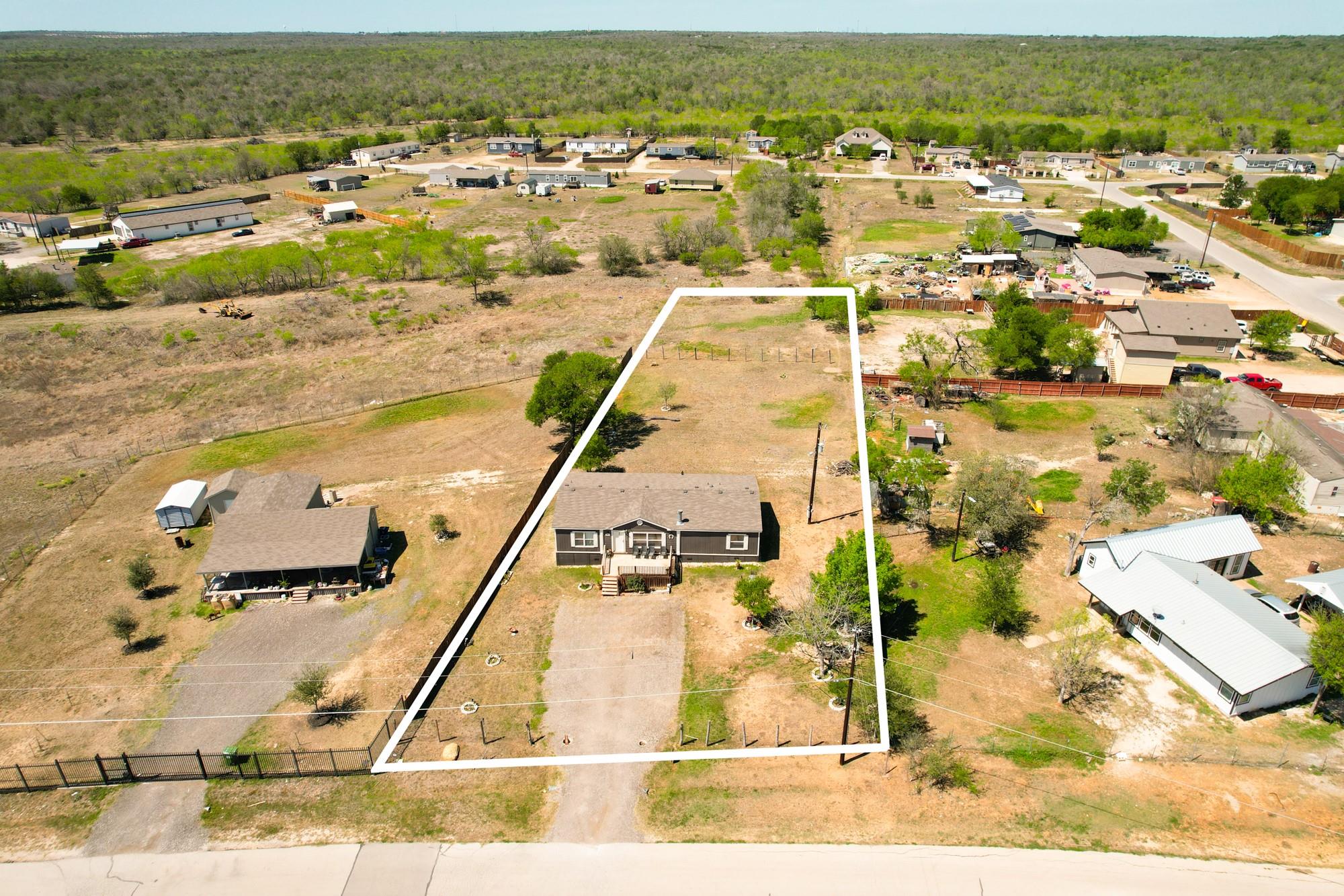 179 Sierra Rosa Dr, Cedar Creek, TX 78612