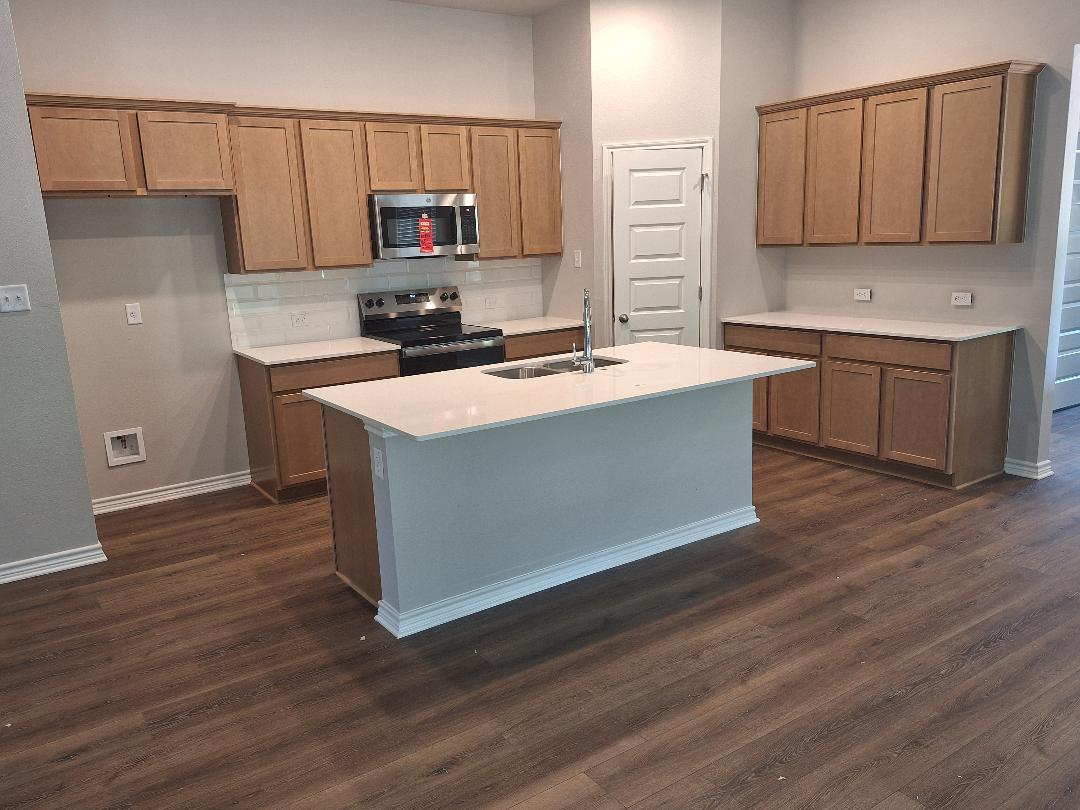 504 S Story Sts, Florence, TX 76527