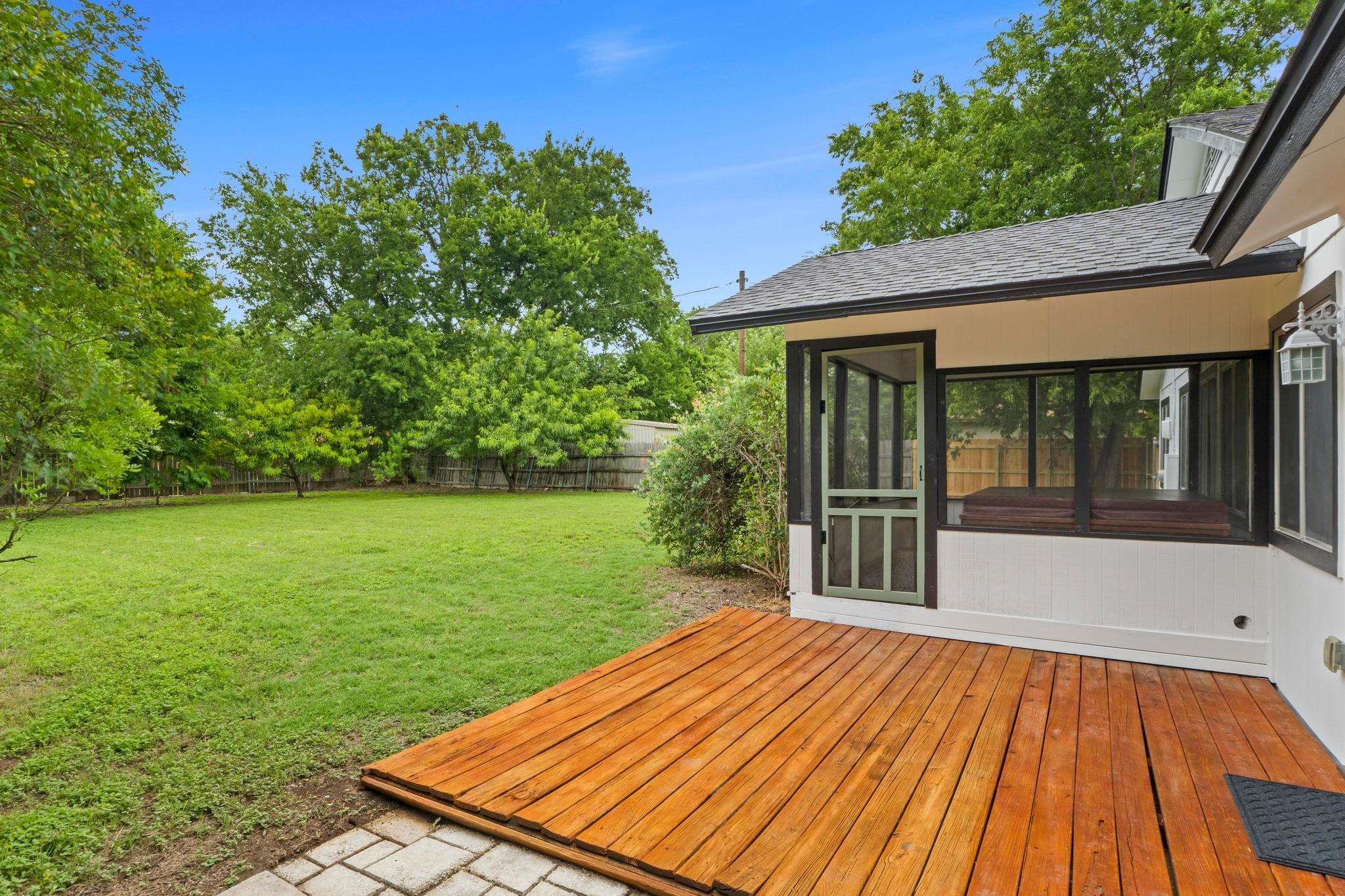 13402 Briar Hollow Dr, Austin, TX 78729