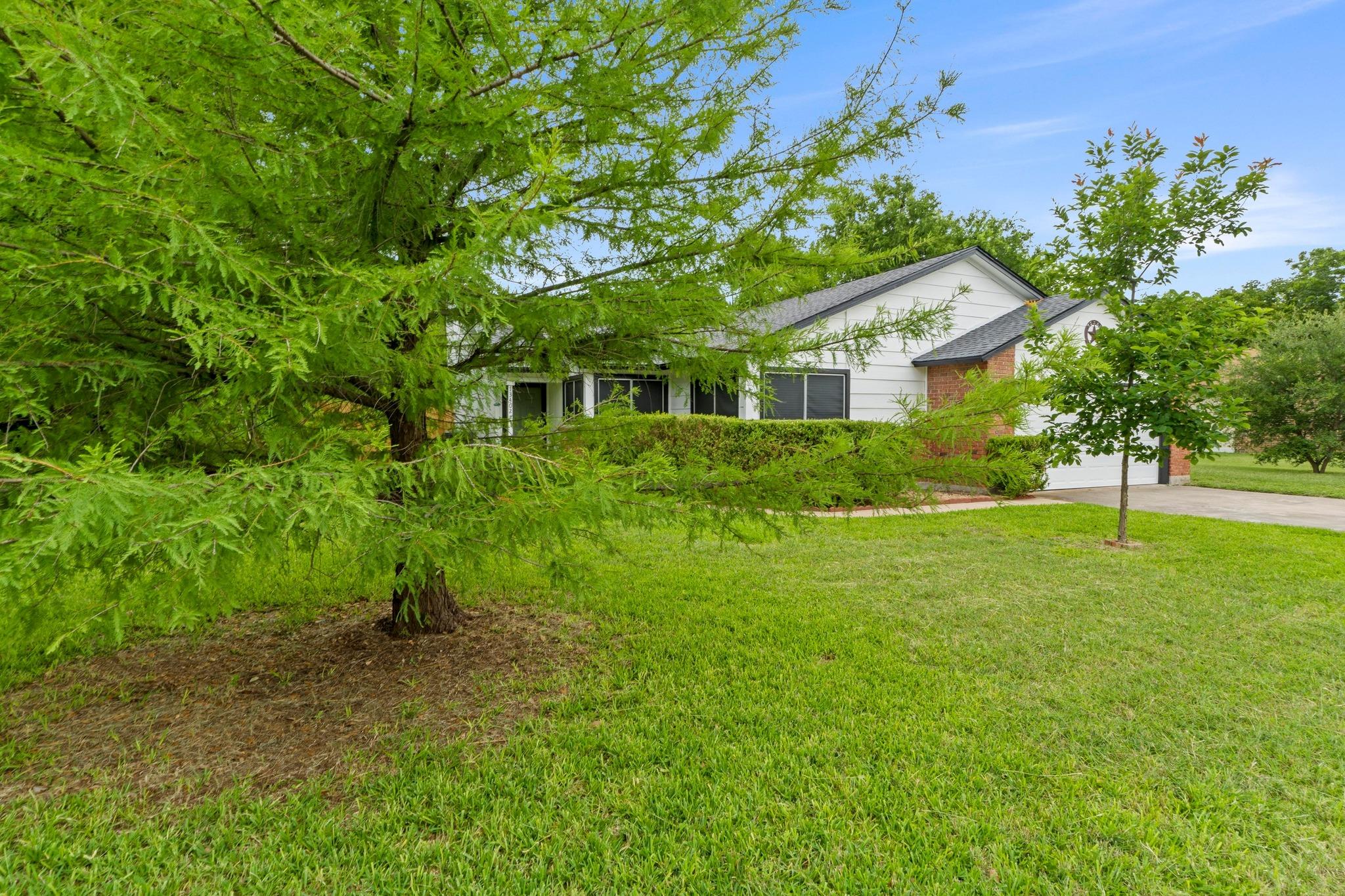 13402 Briar Hollow Dr, Austin, TX 78729