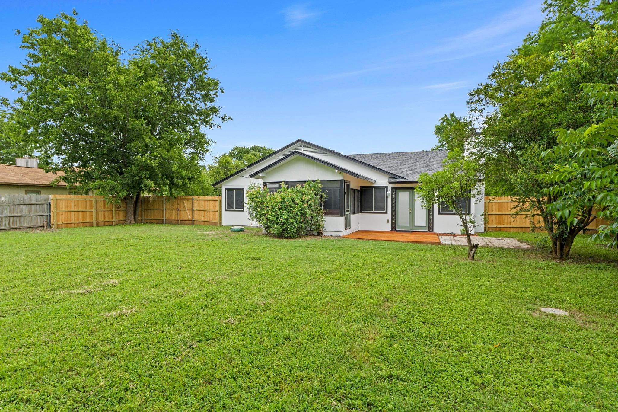 13402 Briar Hollow Dr, Austin, TX 78729