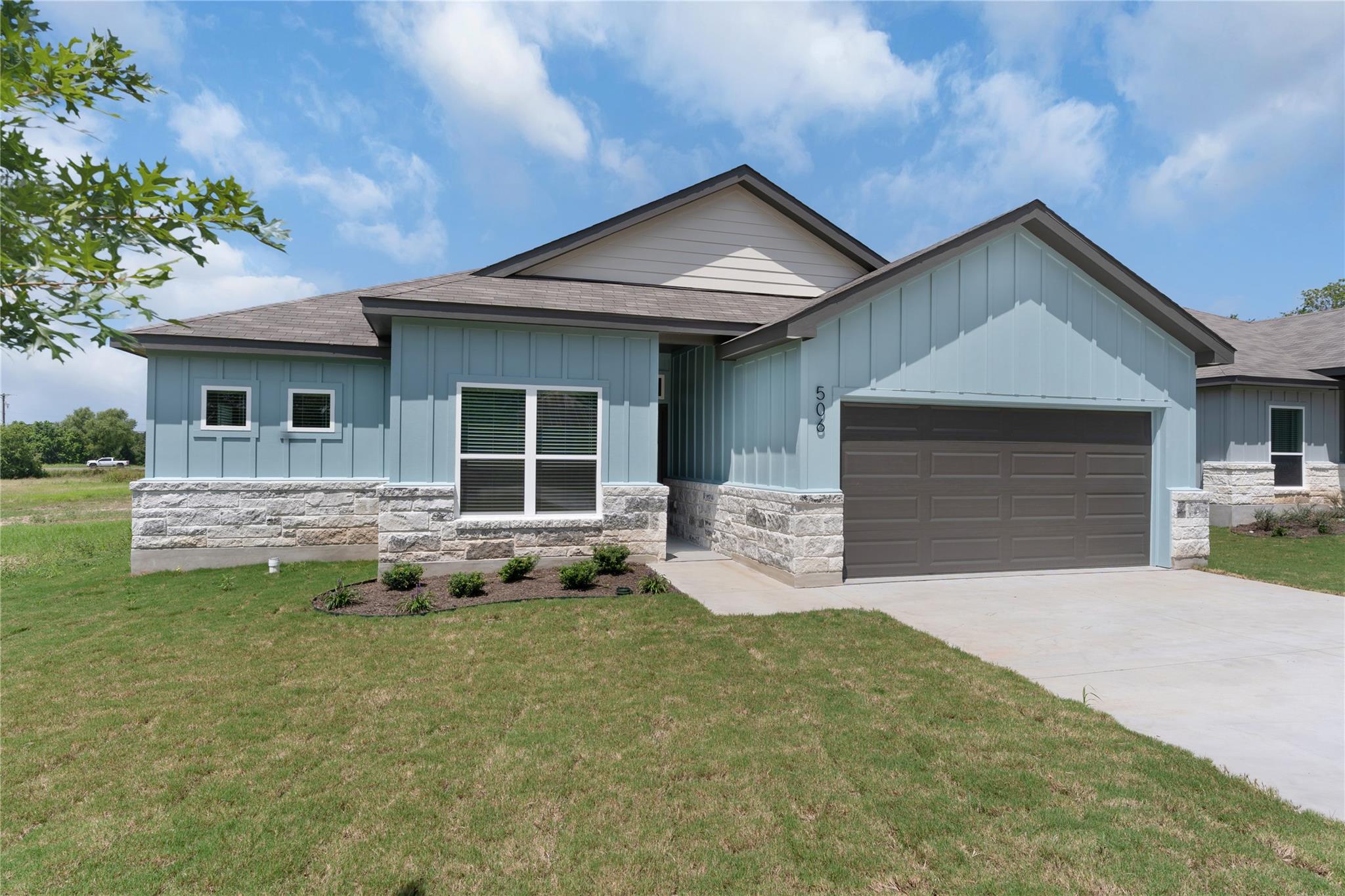 506 Story Ave, Florence, TX 76527