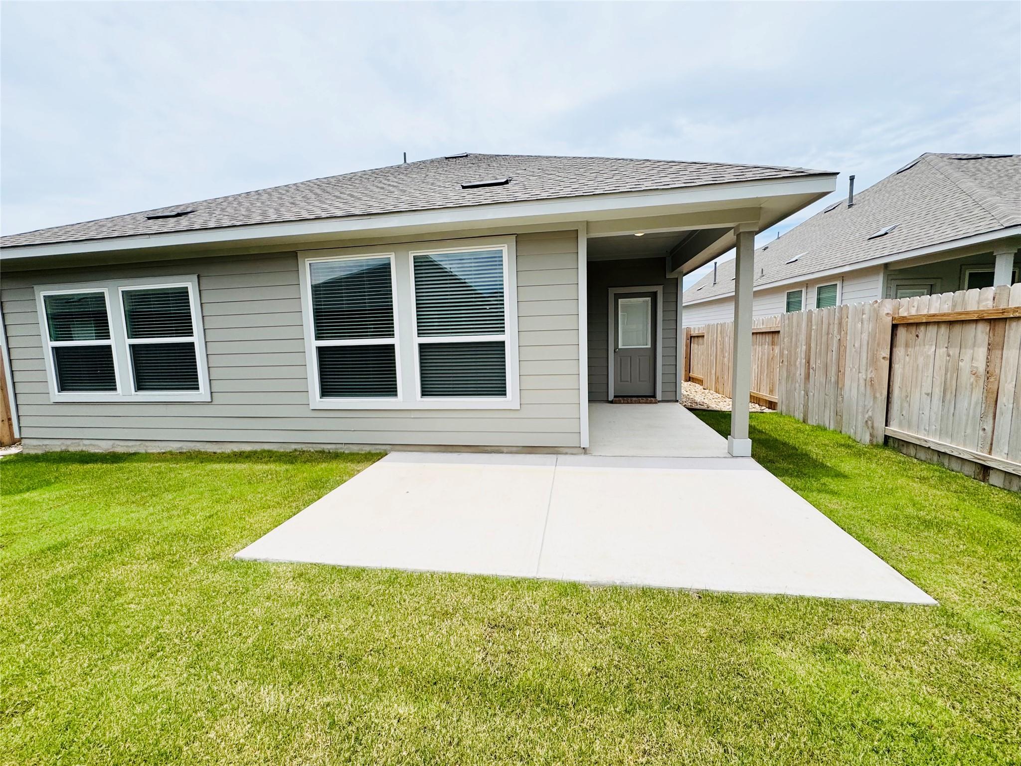 64 Hereford Loop, Hutto, TX 78634