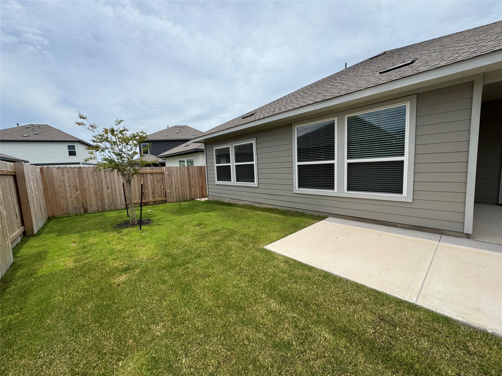 64 Hereford Loop, Hutto, TX 78634