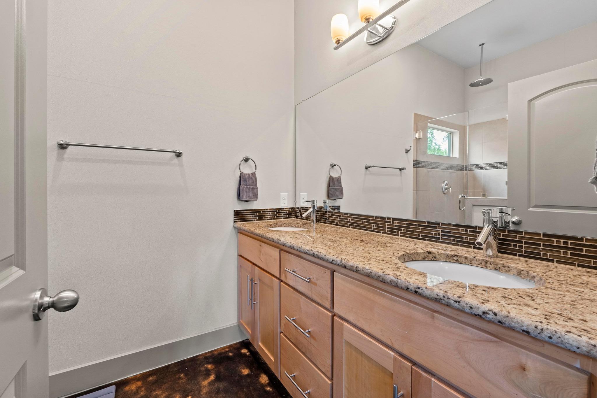1907 E 20th St, Austin, TX 78722