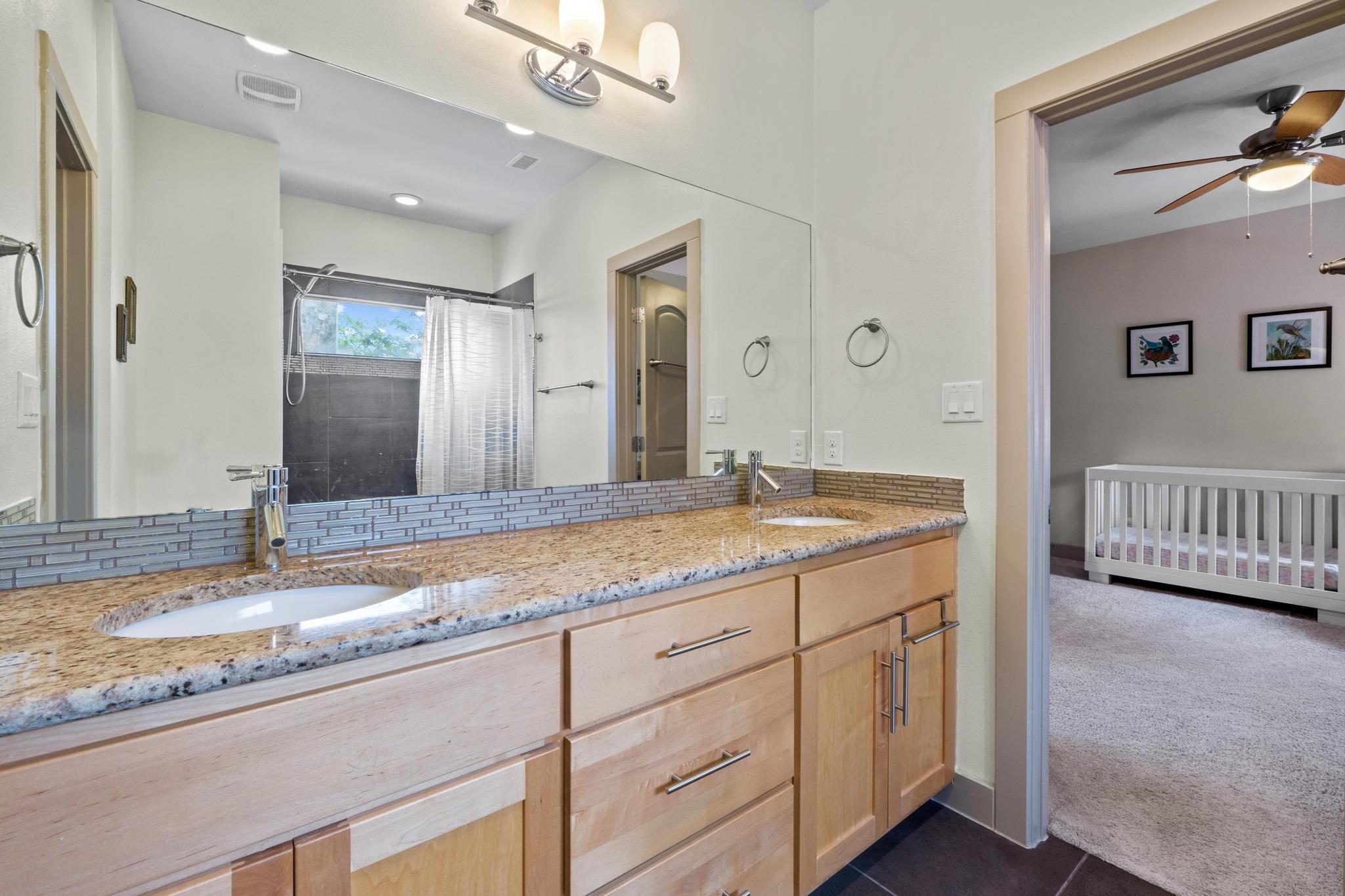 1907 E 20th St, Austin, TX 78722