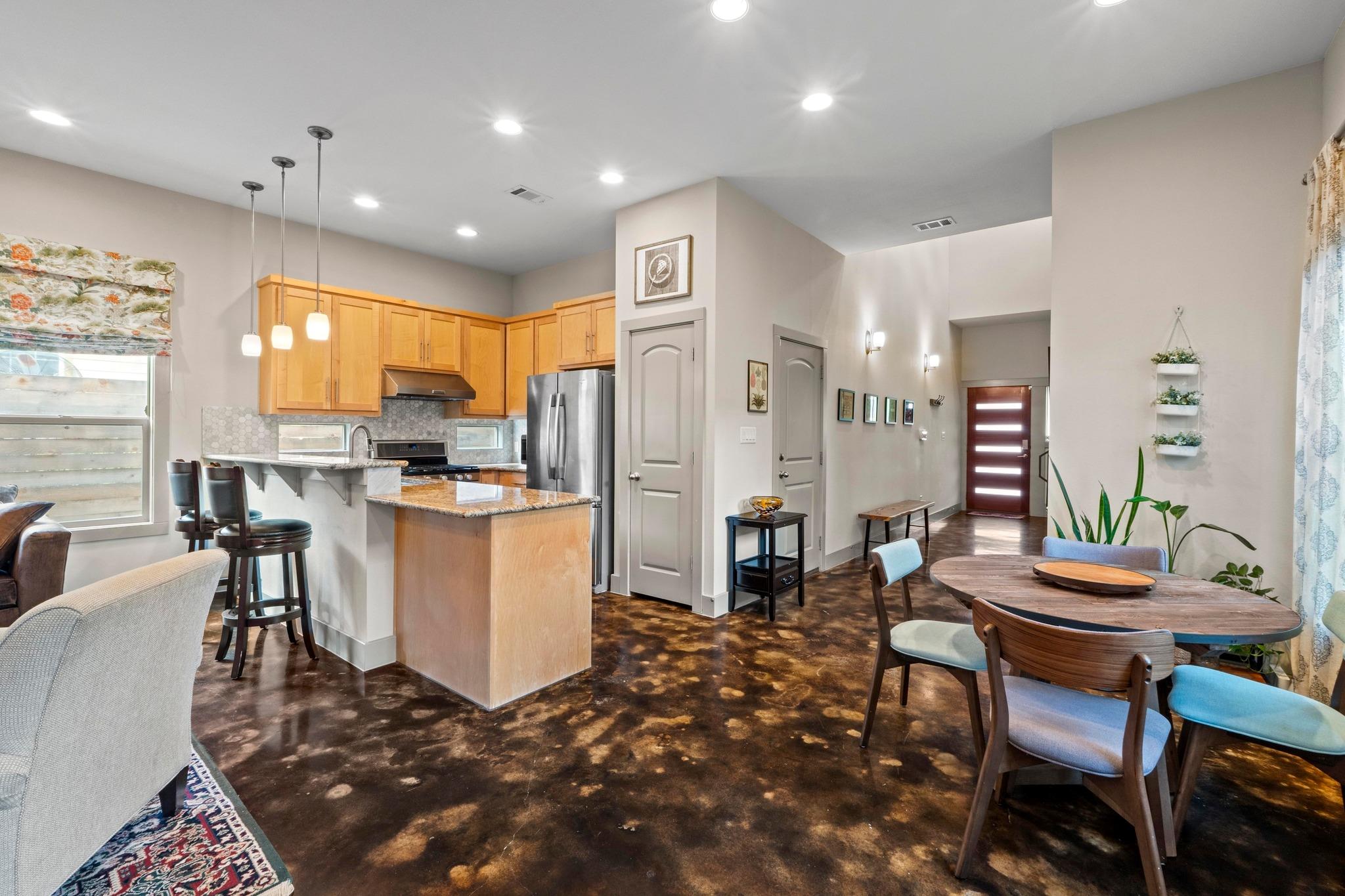 1907 E 20th St, Austin, TX 78722