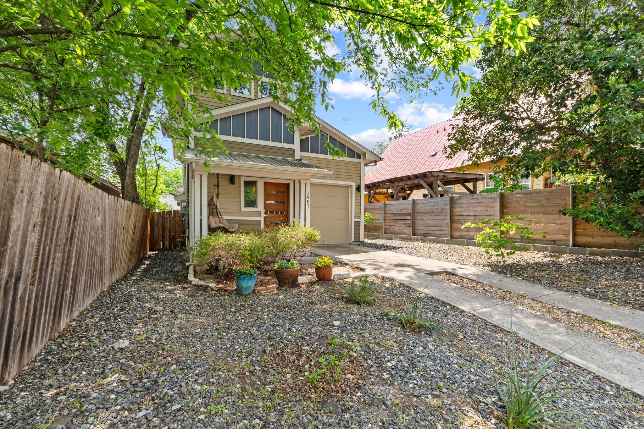 1907 E 20th St, Austin, TX 78722