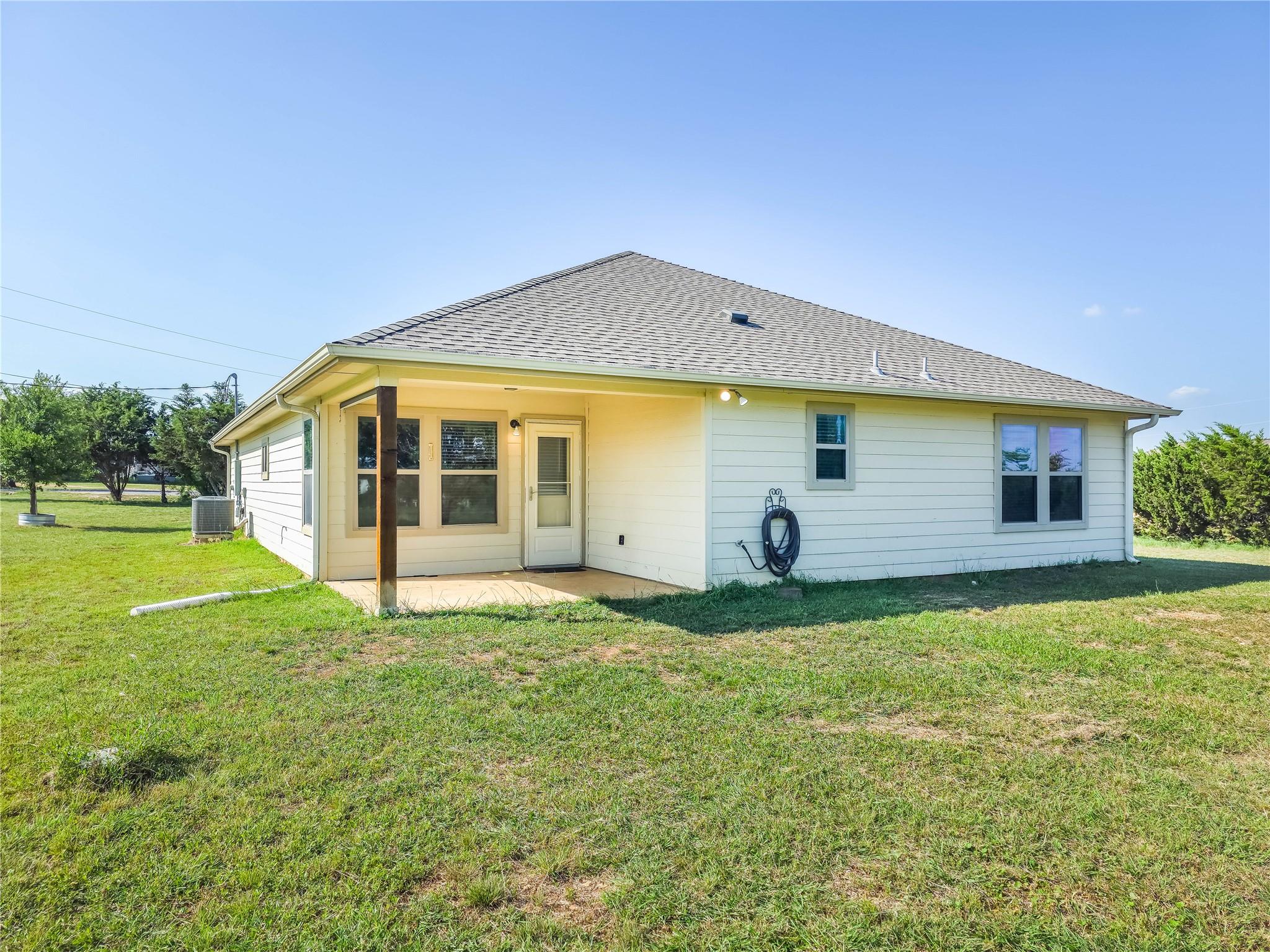 120 Lost Oaks Ct, Liberty Hill, TX 78642