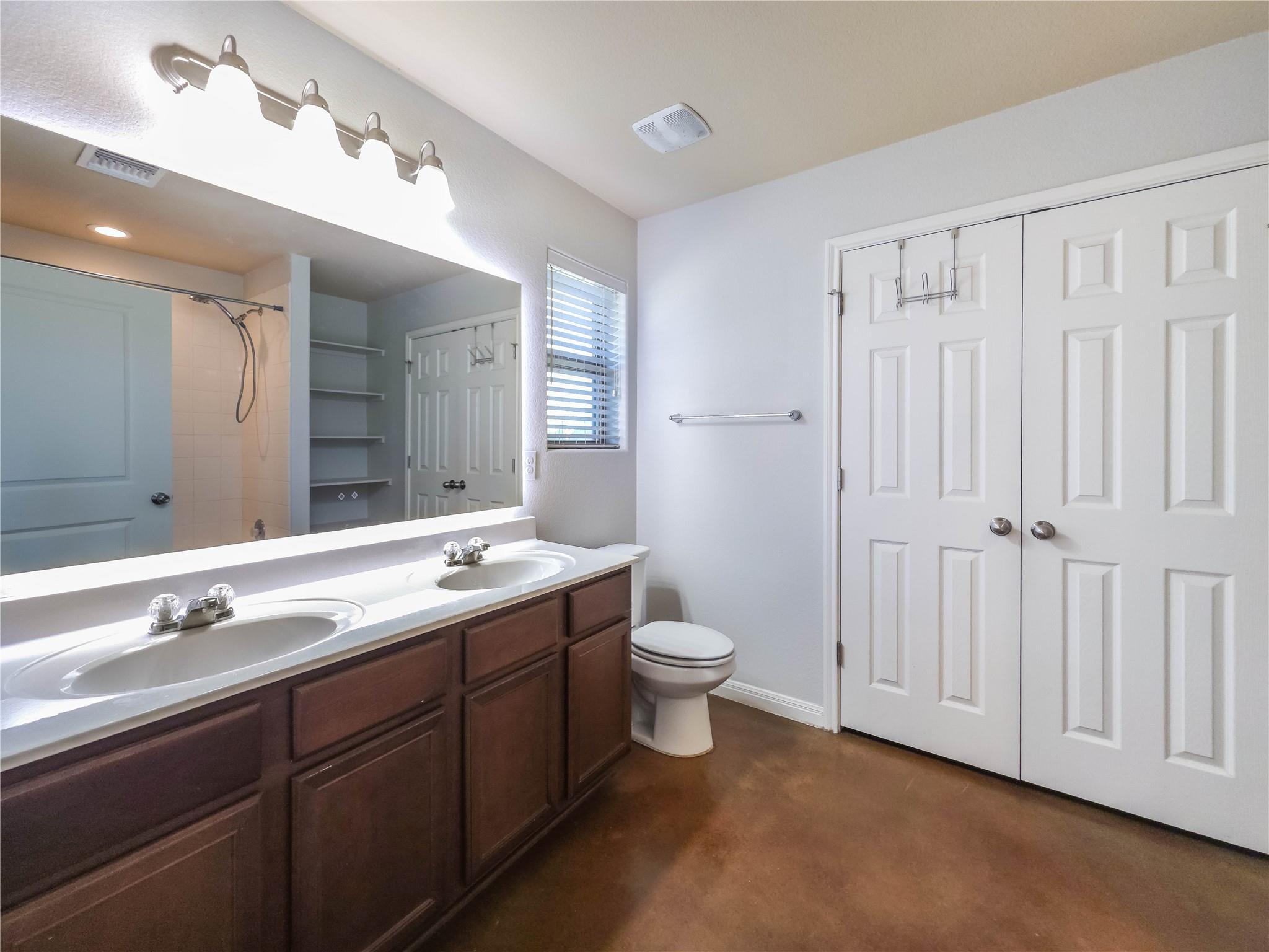 120 Lost Oaks Ct, Liberty Hill, TX 78642