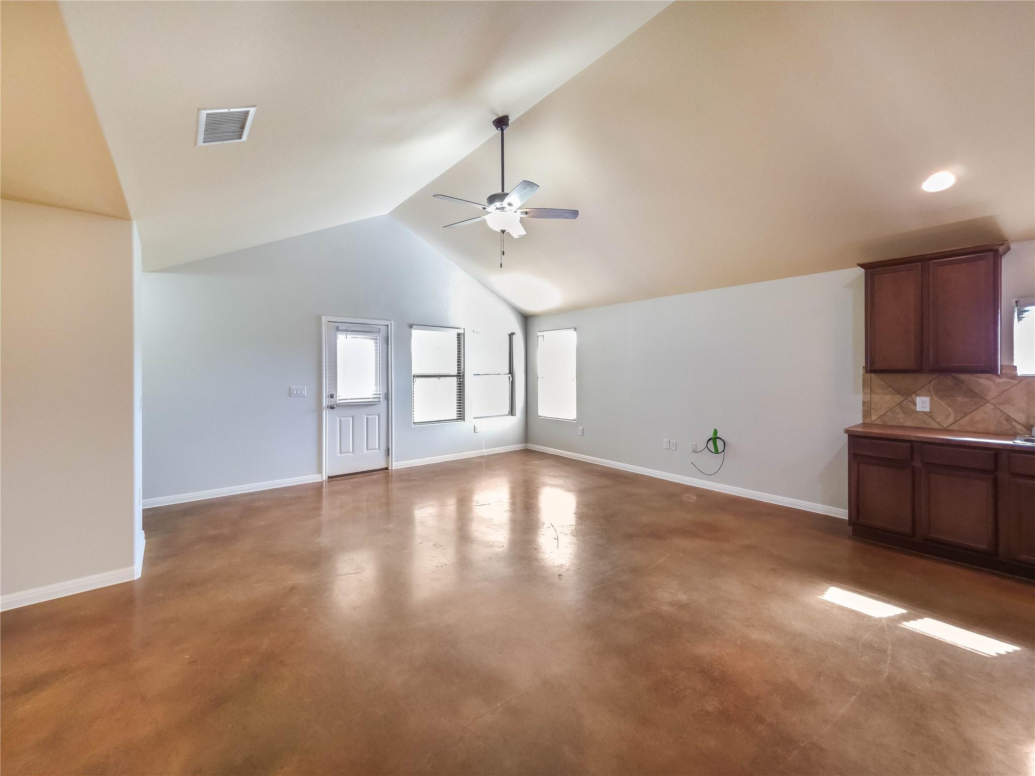 120 Lost Oaks Ct, Liberty Hill, TX 78642