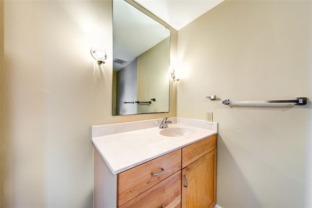 711 W 26th St # 504, Austin, TX 78705