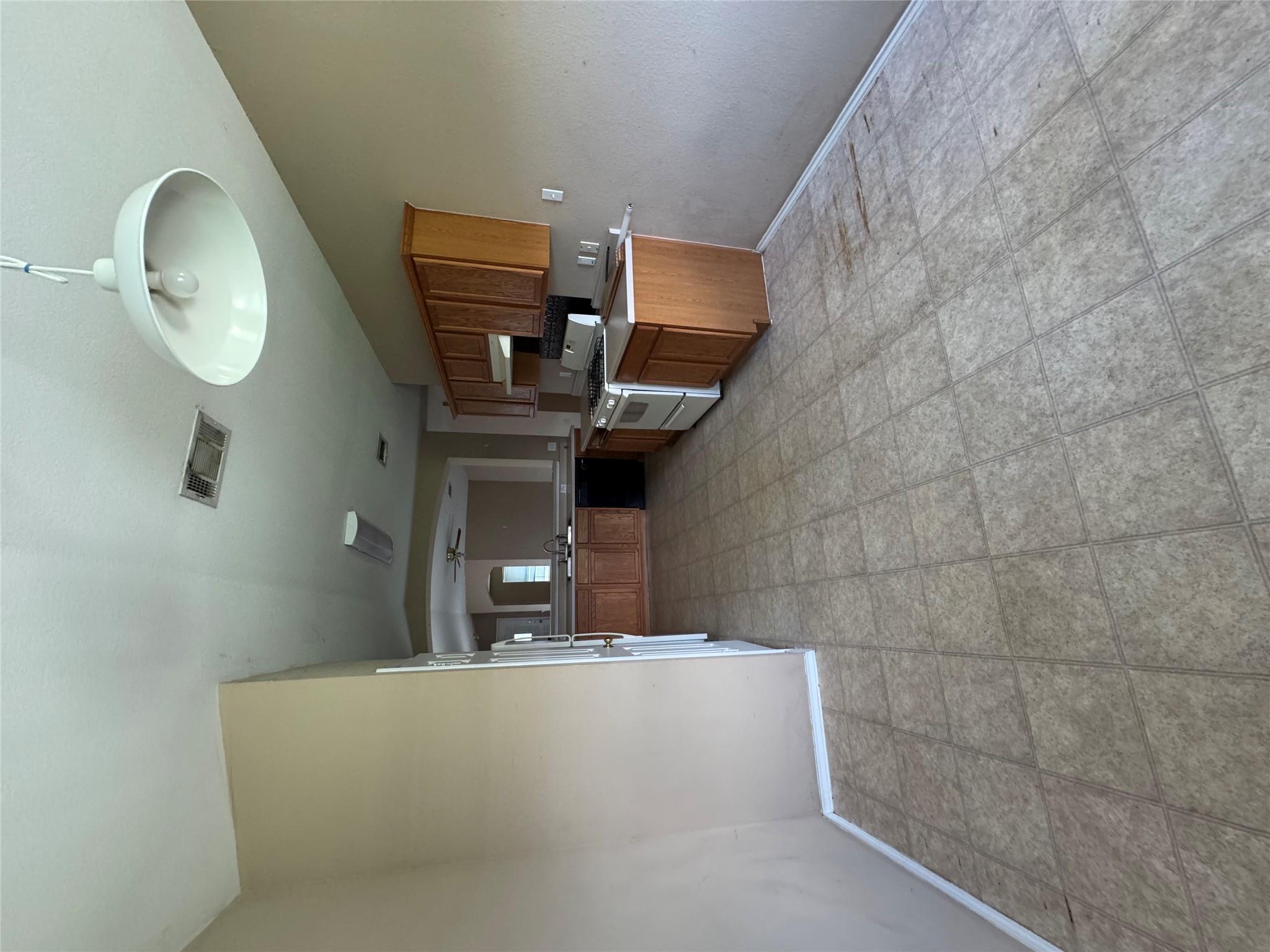 209 LAKE WASHINGTON Dr, Kyle, TX 78640