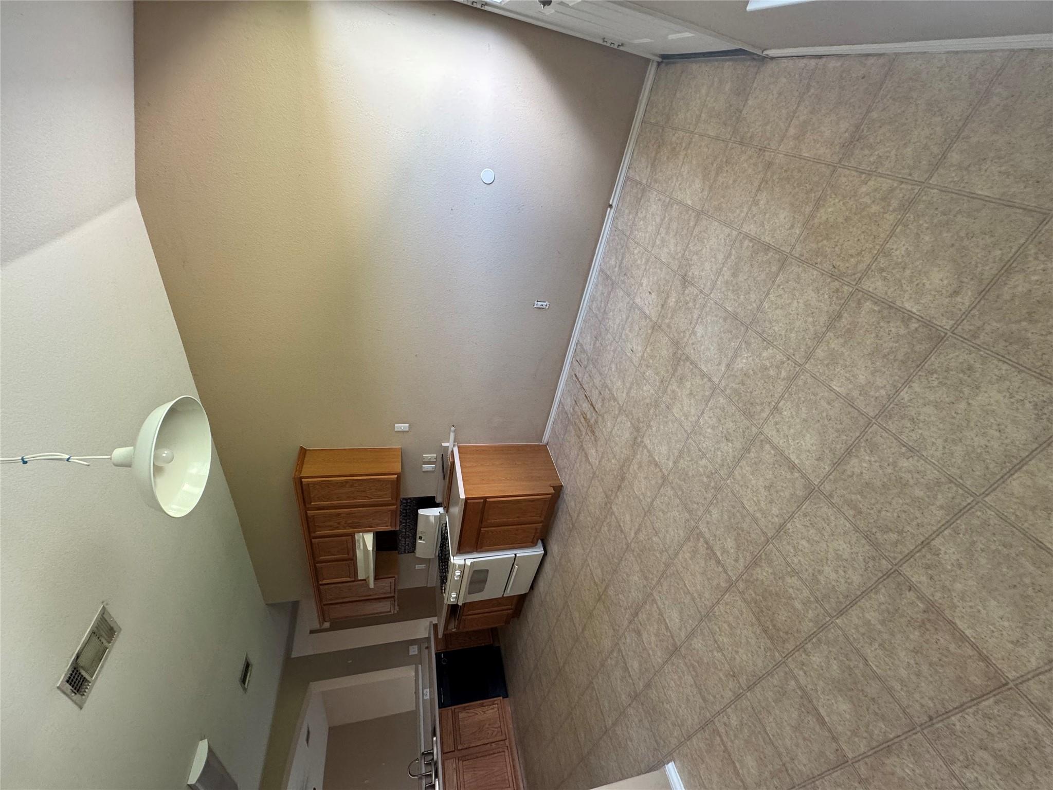 209 LAKE WASHINGTON Dr, Kyle, TX 78640