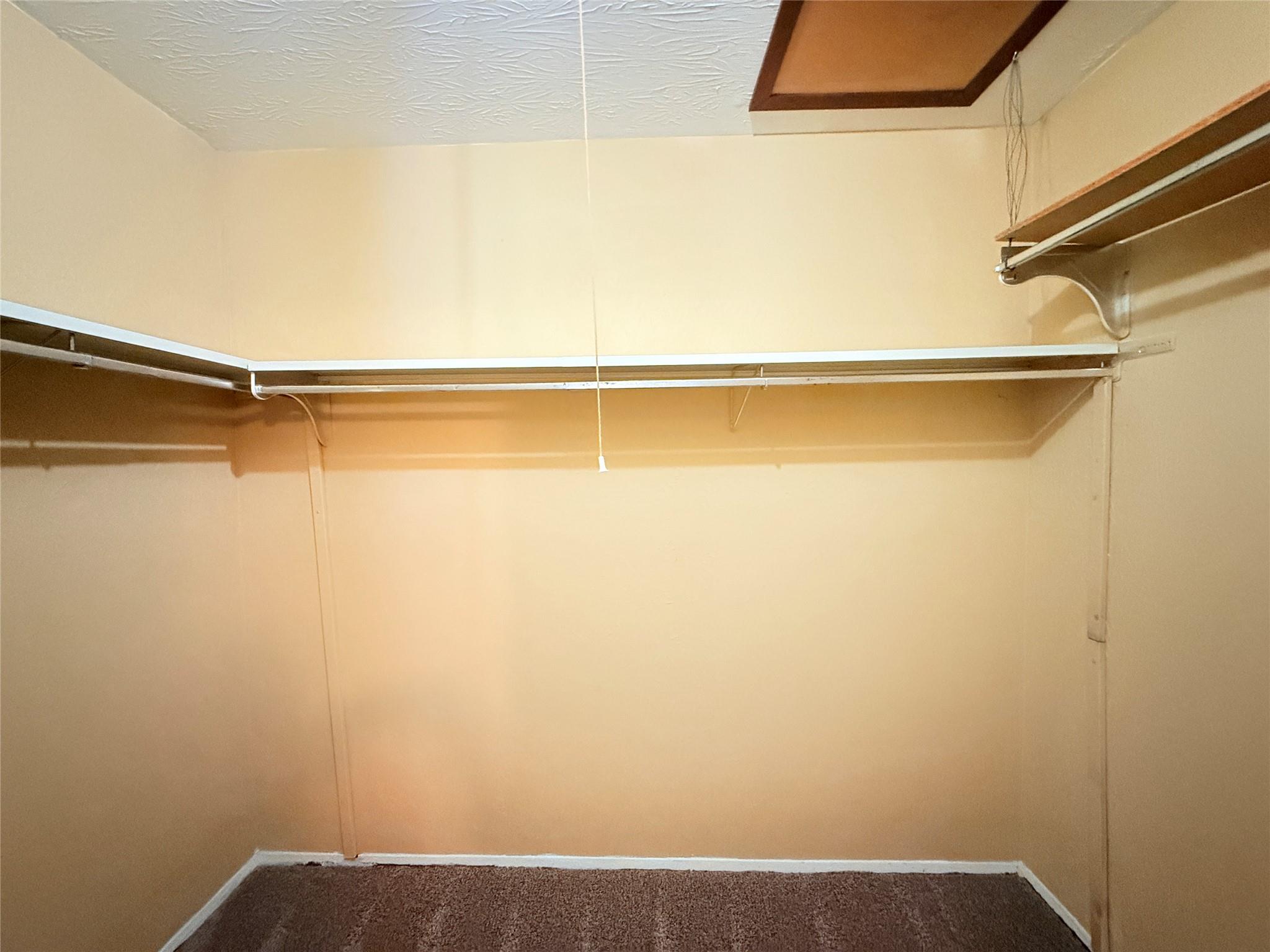 9611 Blue Creek Ln, Austin, TX 78758