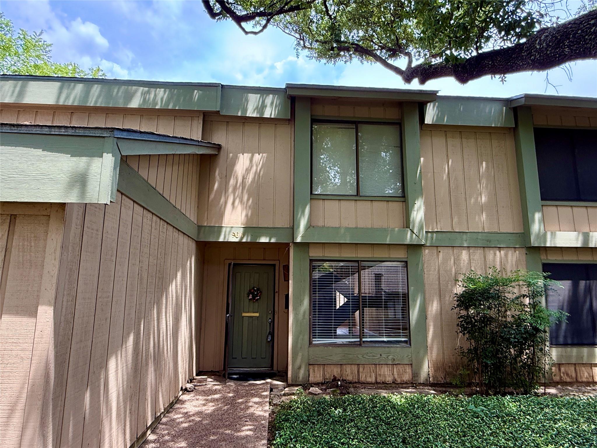 9611 Blue Creek Ln, Austin, TX 78758