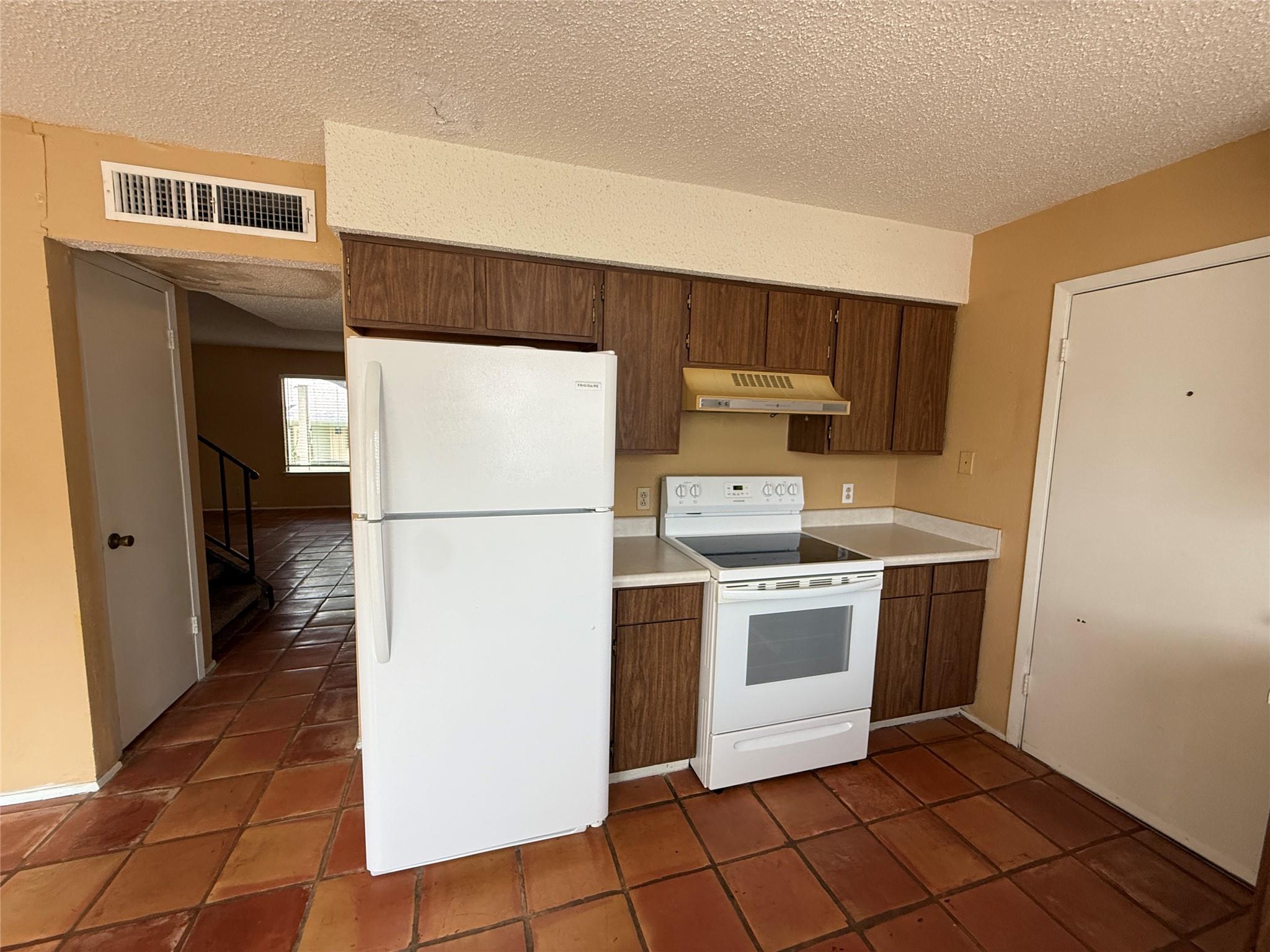 9611 Blue Creek Ln, Austin, TX 78758