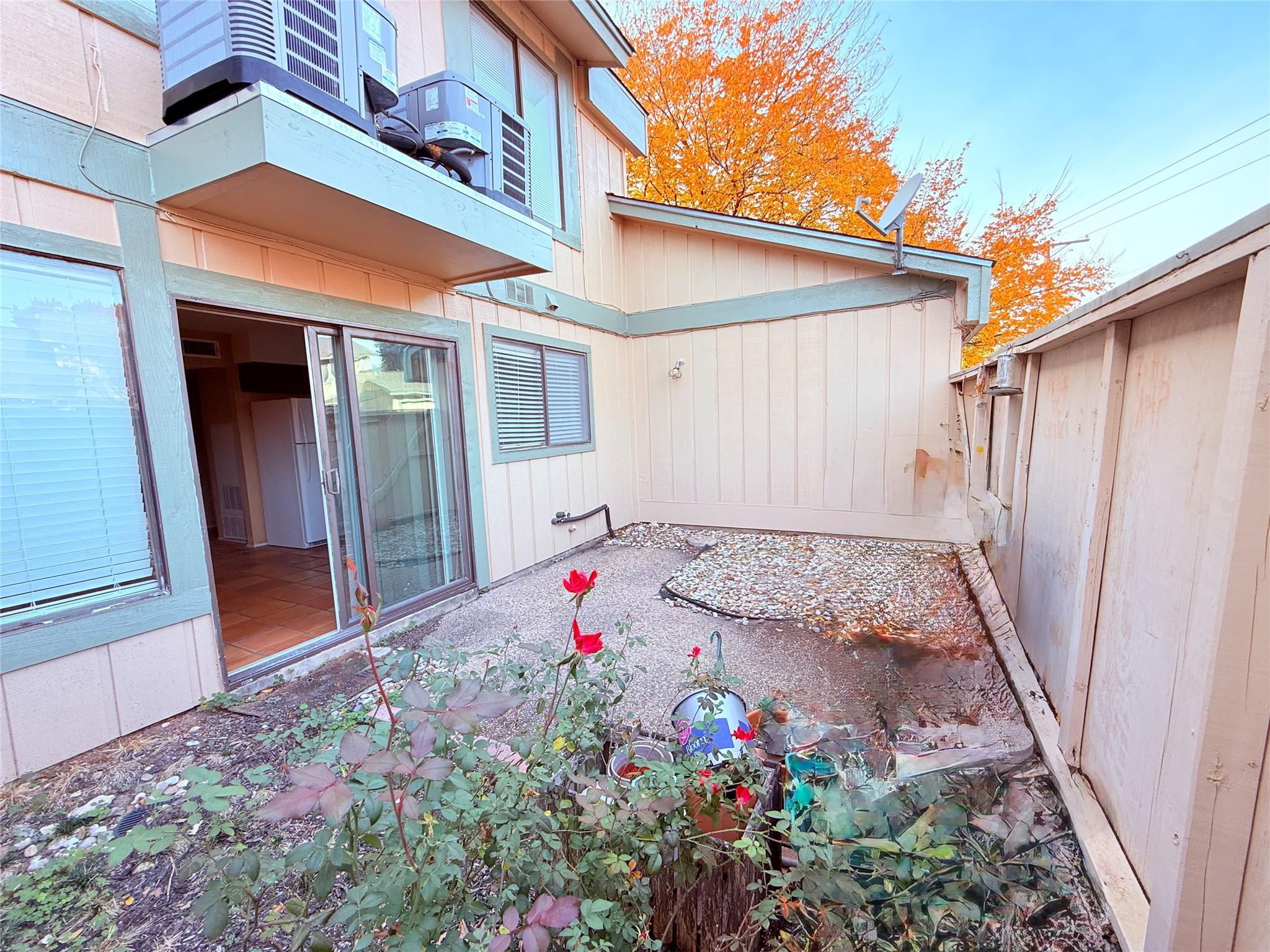 9611 Blue Creek Ln, Austin, TX 78758