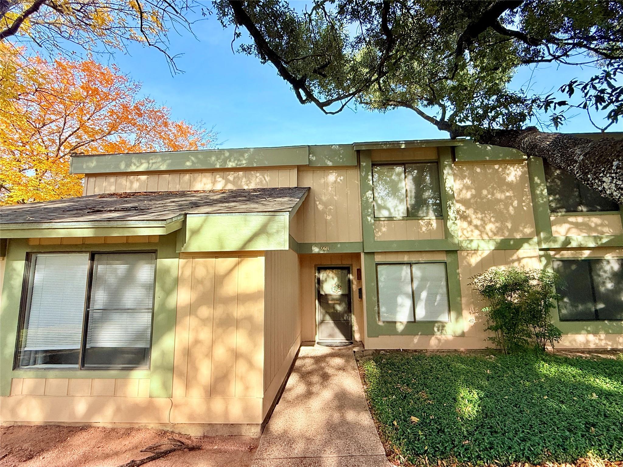 9611 Blue Creek Ln, Austin, TX 78758