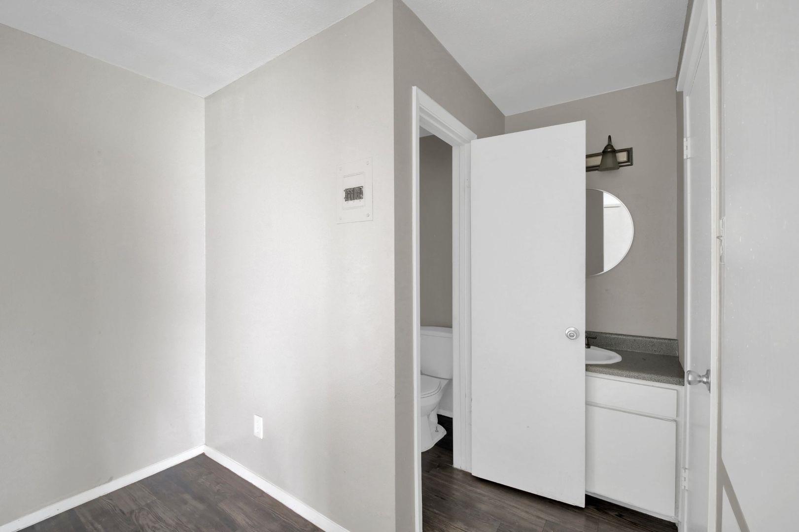 4406 Avenue C Ave # 205, Austin, TX 78751