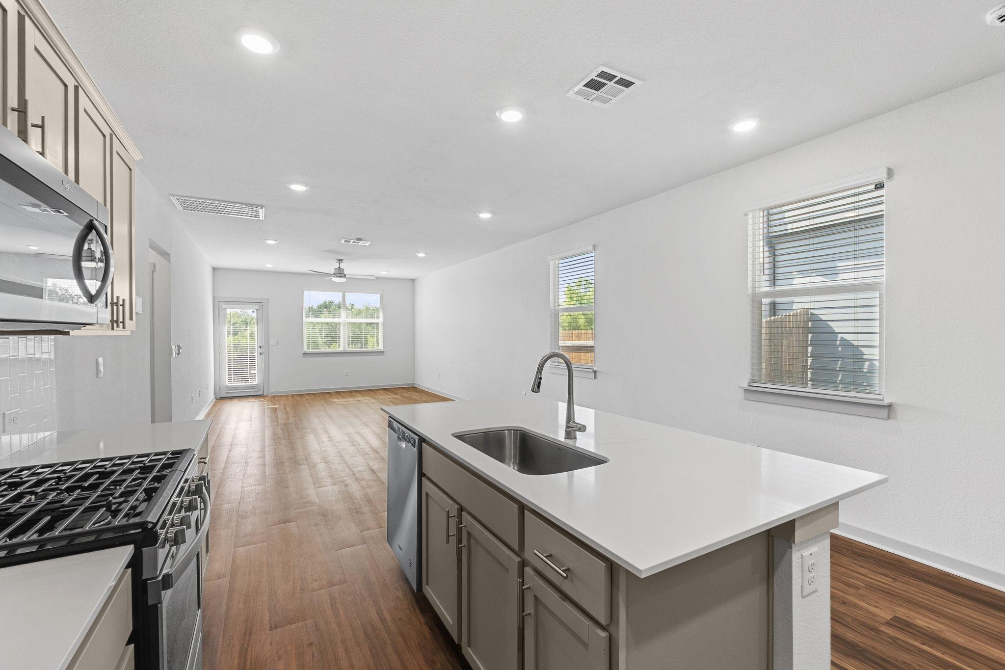 7514 Daves Landing Dr, Austin, TX 78724