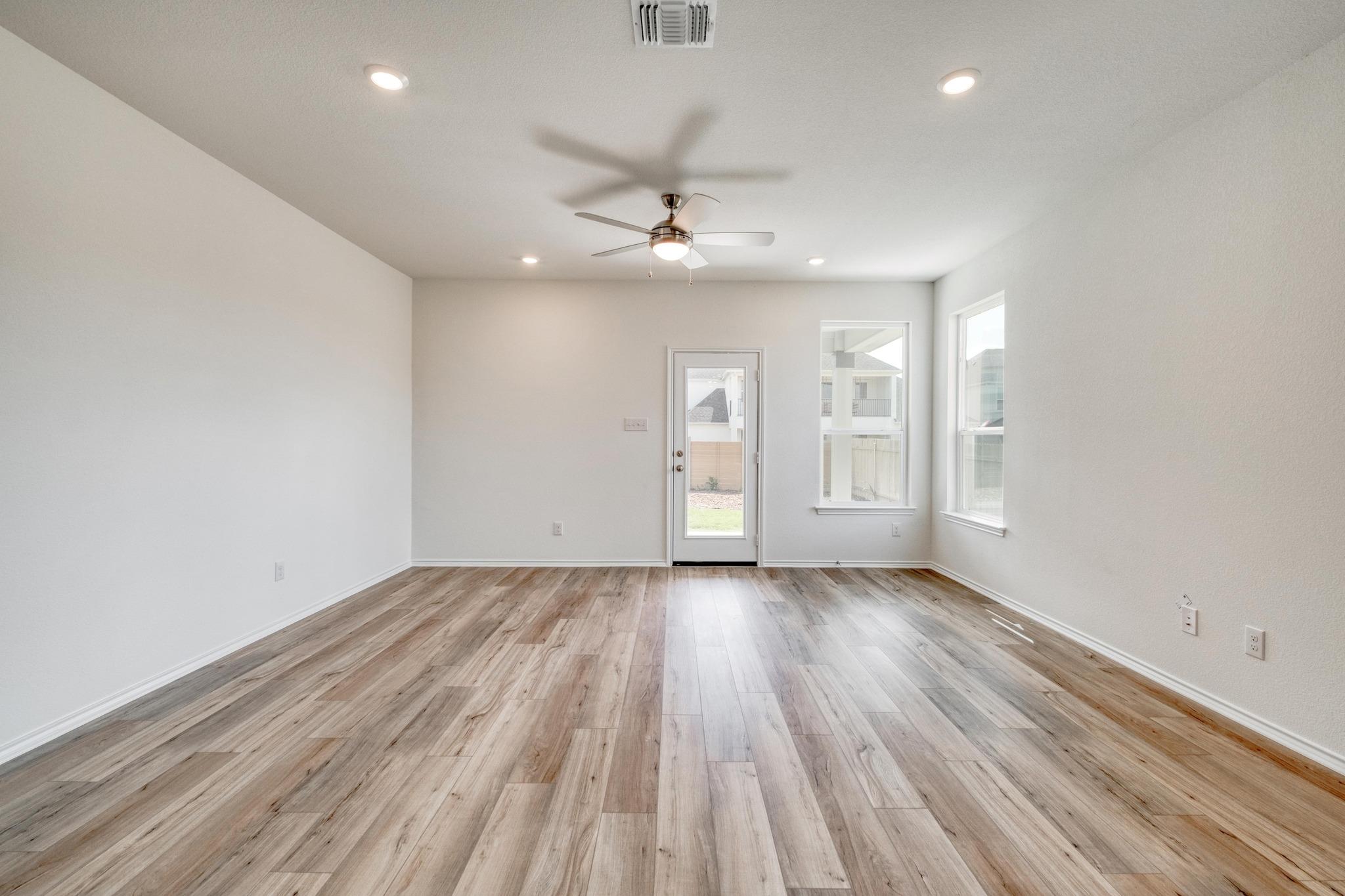 1628 Garlock Dr, Leander, TX 78641