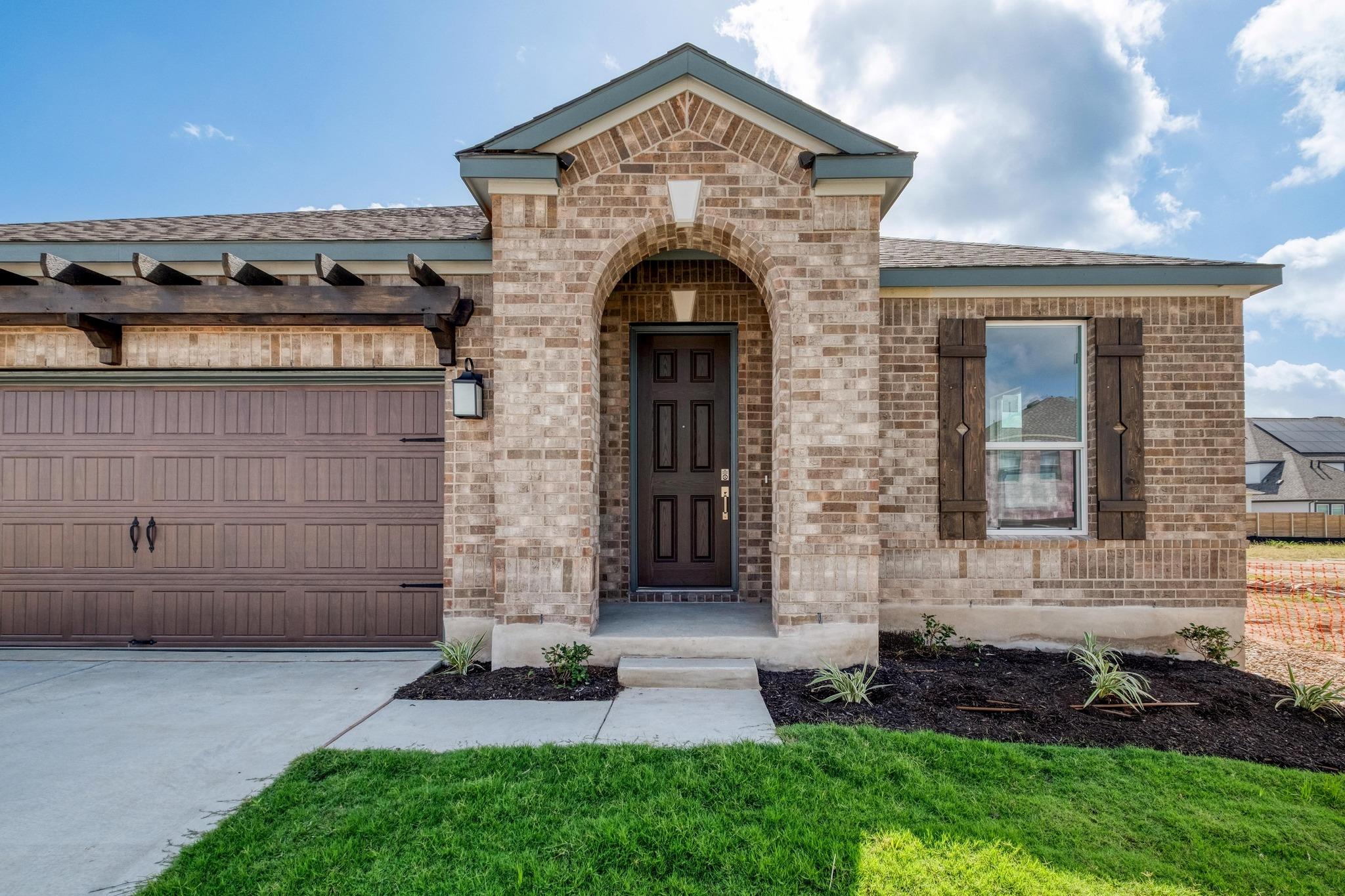 1628 Garlock Dr, Leander, TX 78641