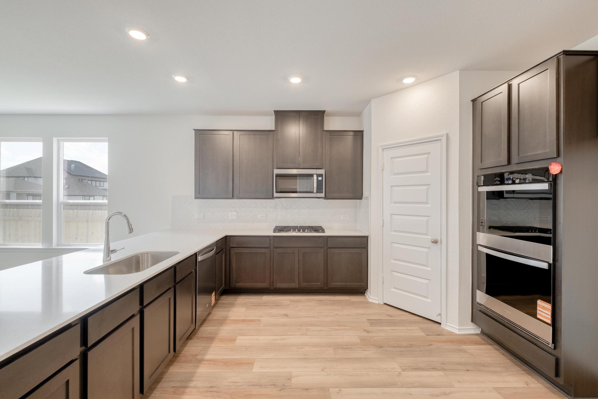 1628 Garlock Dr, Leander, TX 78641