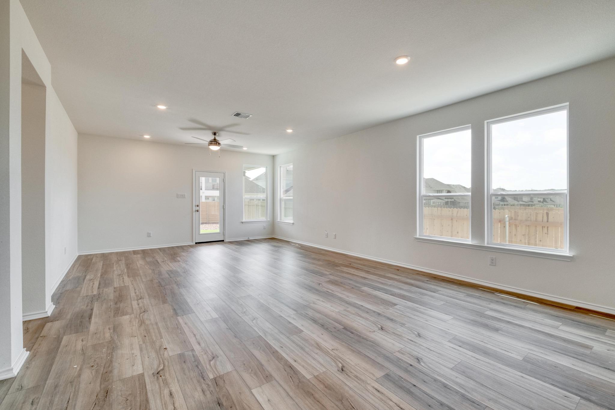 1628 Garlock Dr, Leander, TX 78641