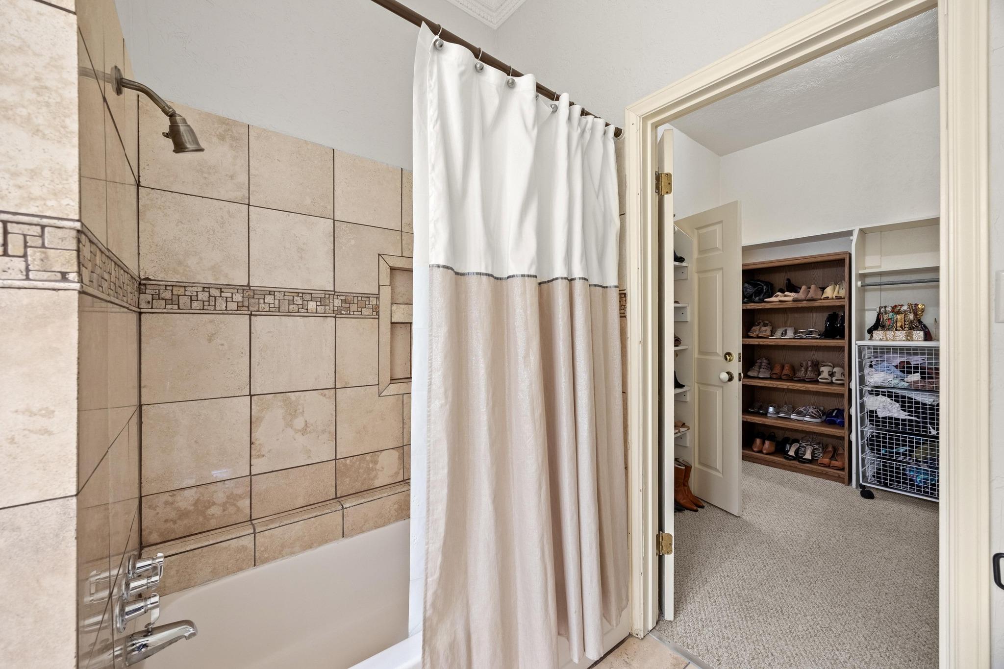 11009 Pinehurst Dr, Austin, TX 78747