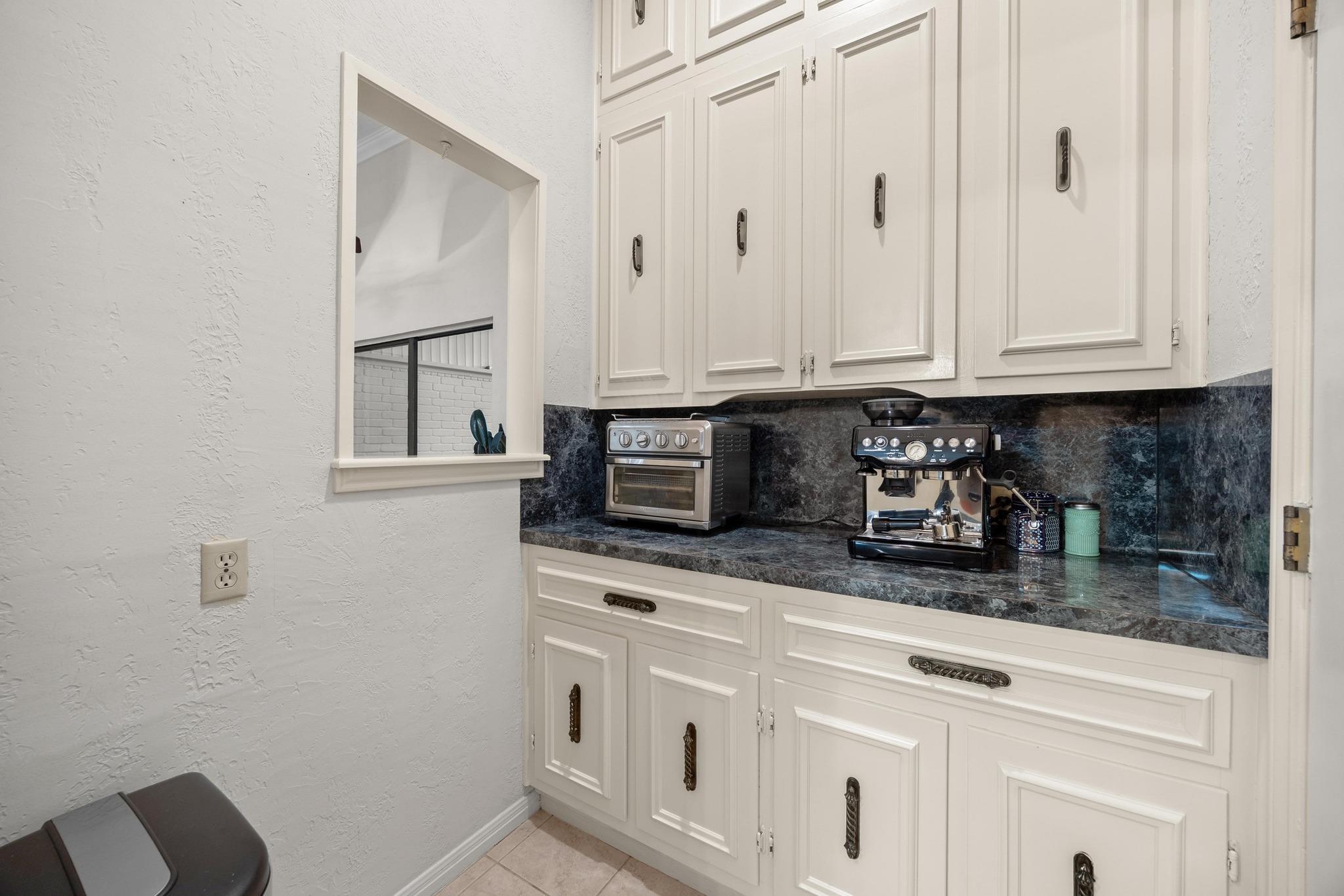 11009 Pinehurst Dr, Austin, TX 78747