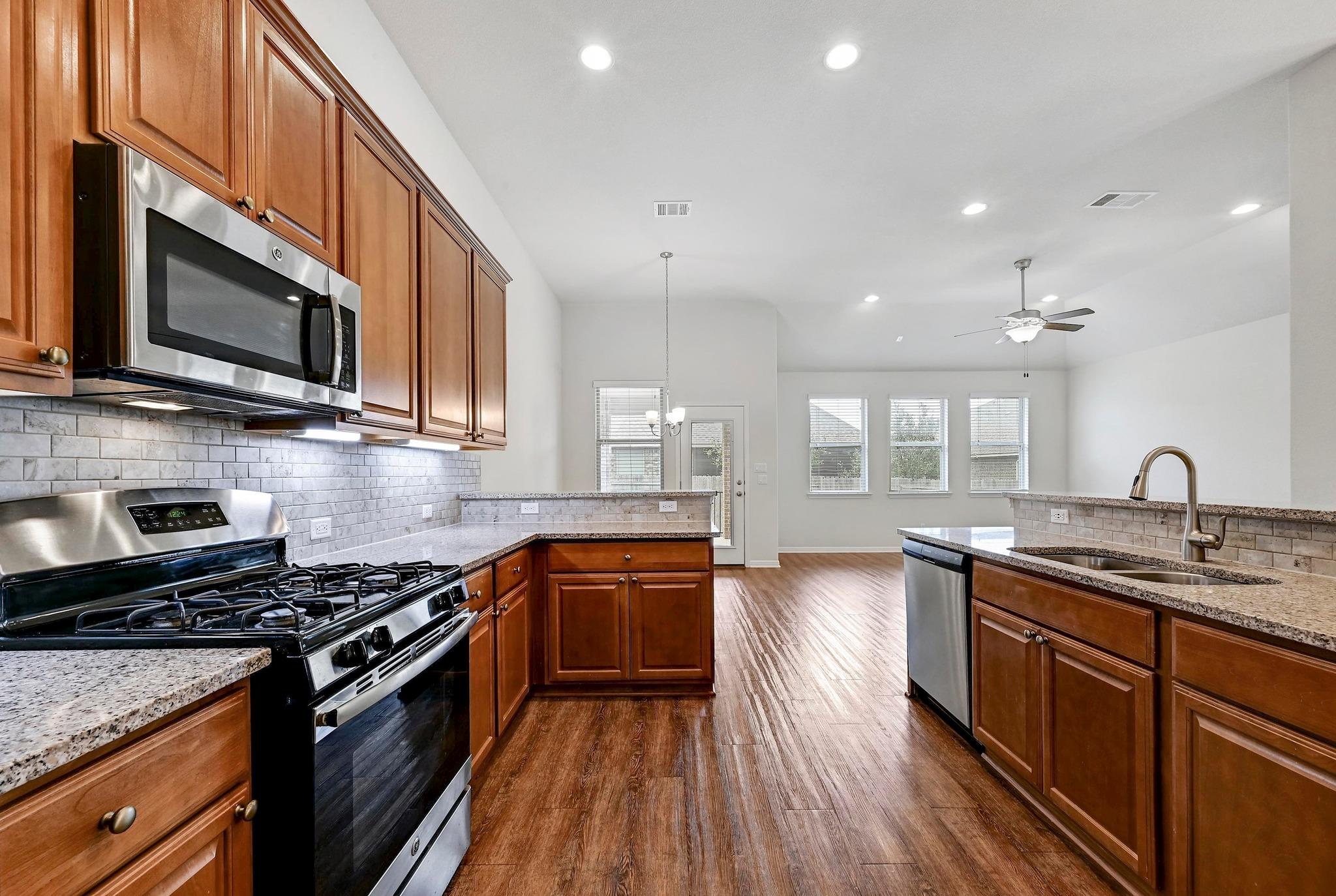 2344 Broken Wagon Dr, Leander, TX 78641