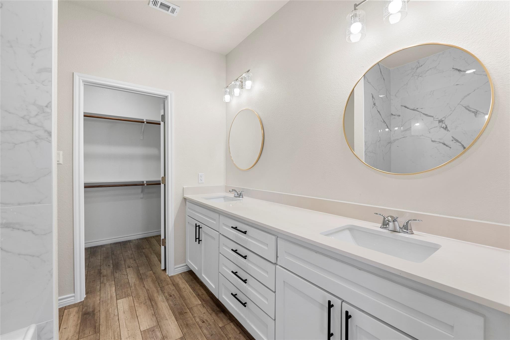 501 E Plum St # 1, Granger, TX 76530